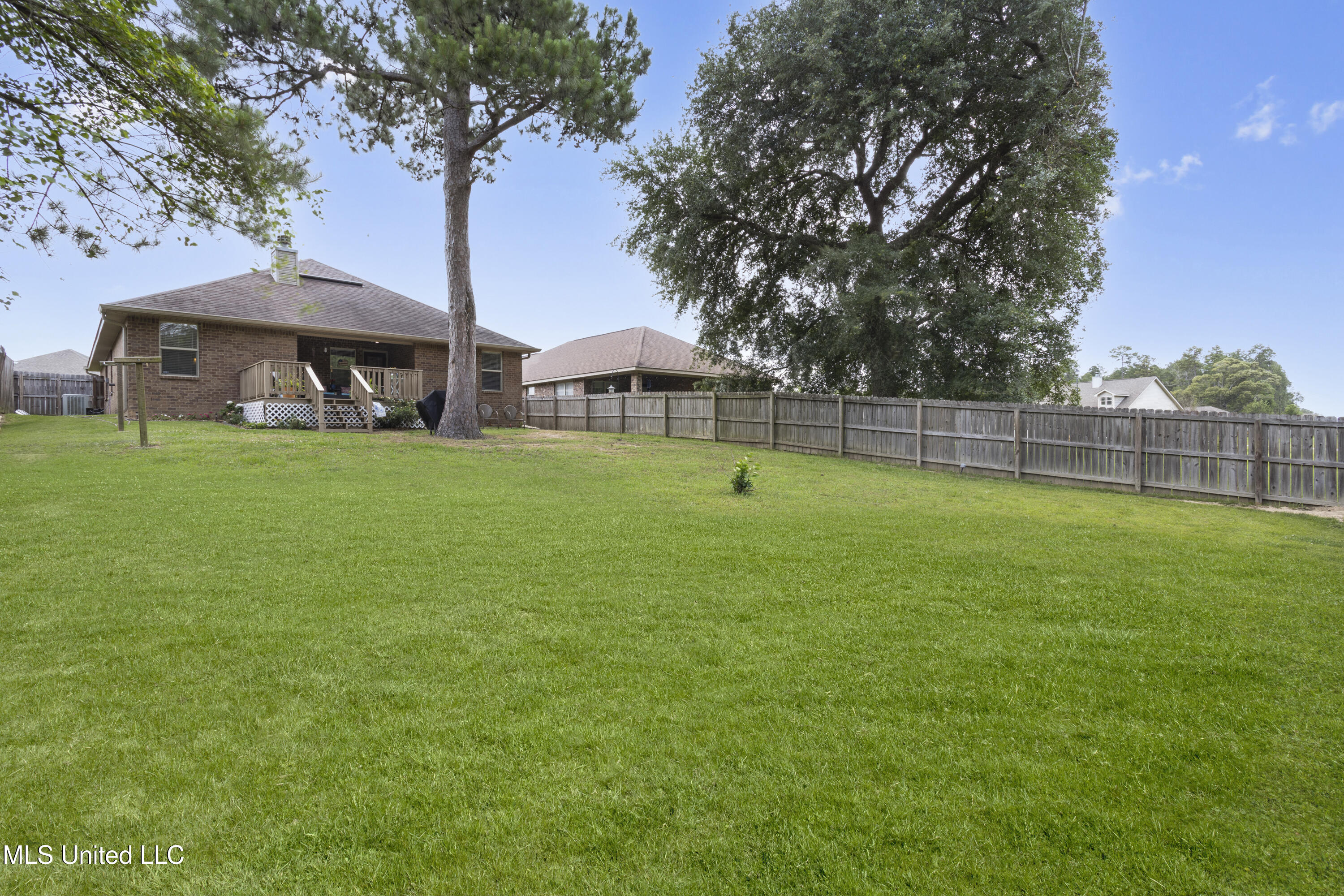 13703 Windwood Drive Property Photo 32