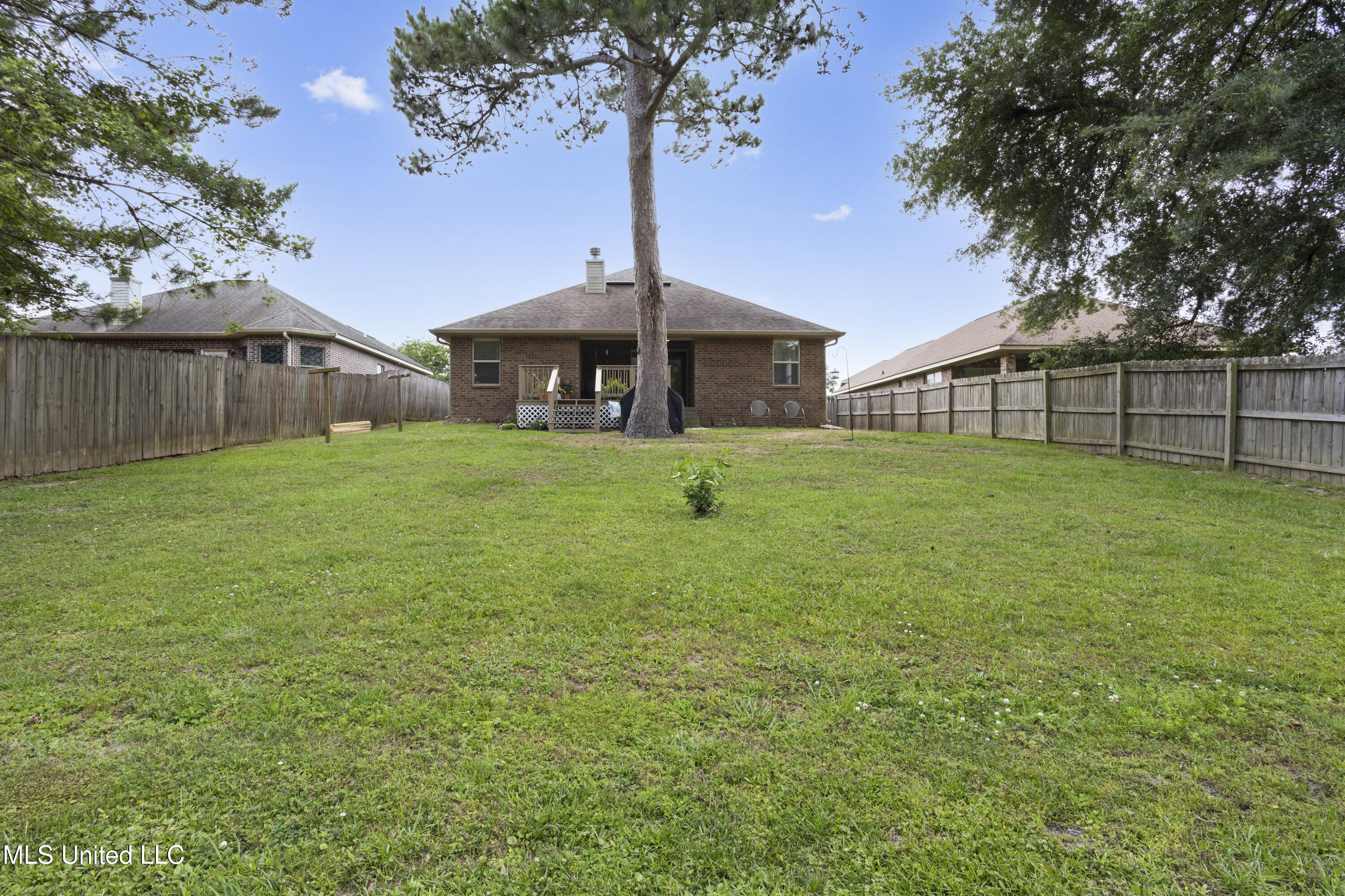 13703 Windwood Drive Property Photo 33
