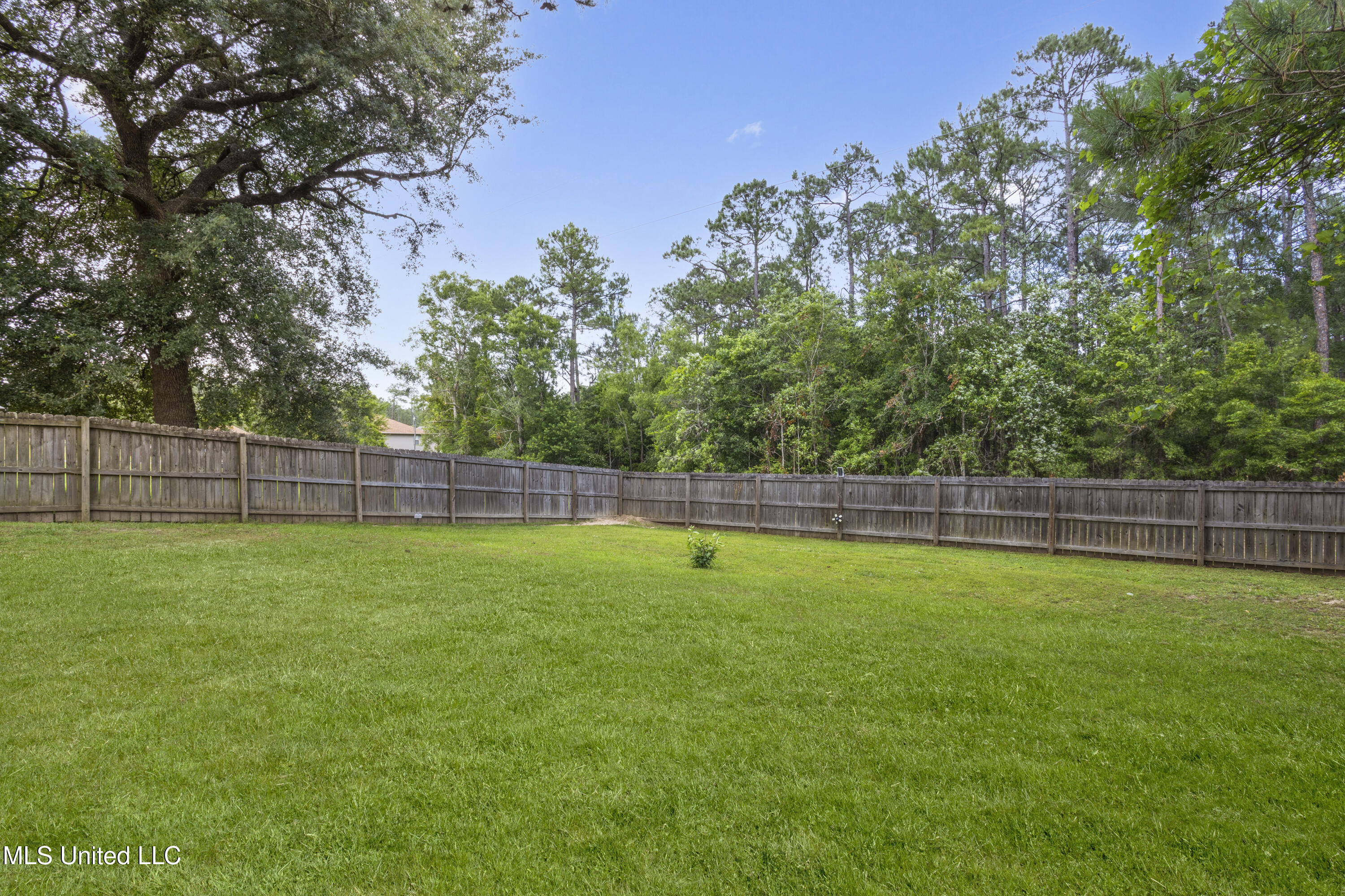 13703 Windwood Drive Property Photo 34