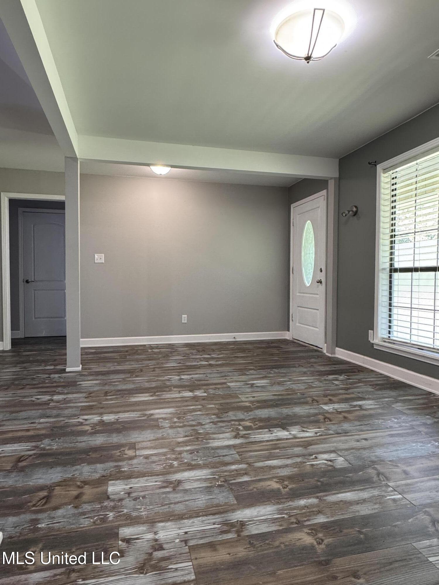 5205 Marthavale Cove Property Photo 4