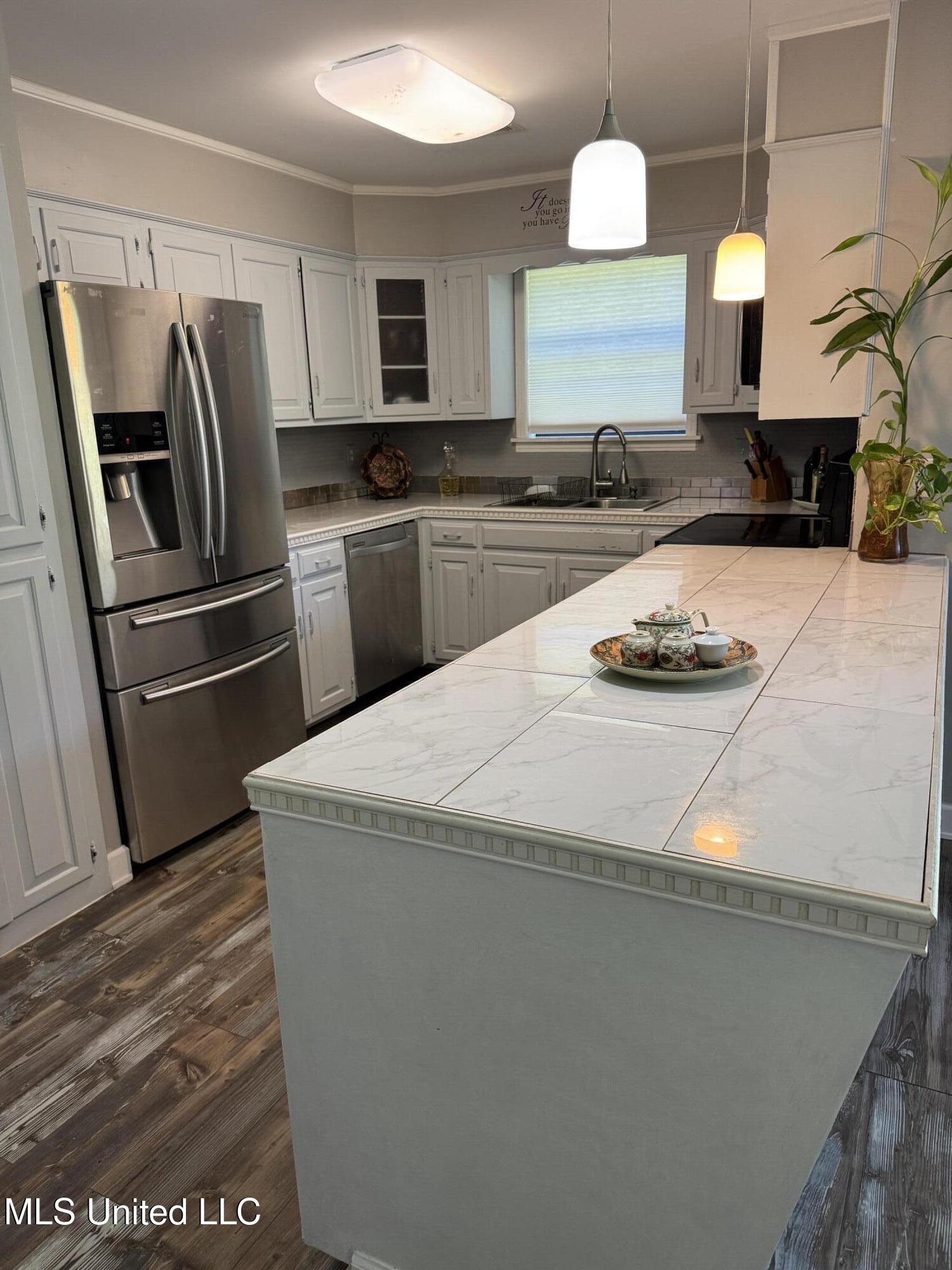 5205 Marthavale Cove Property Photo 6