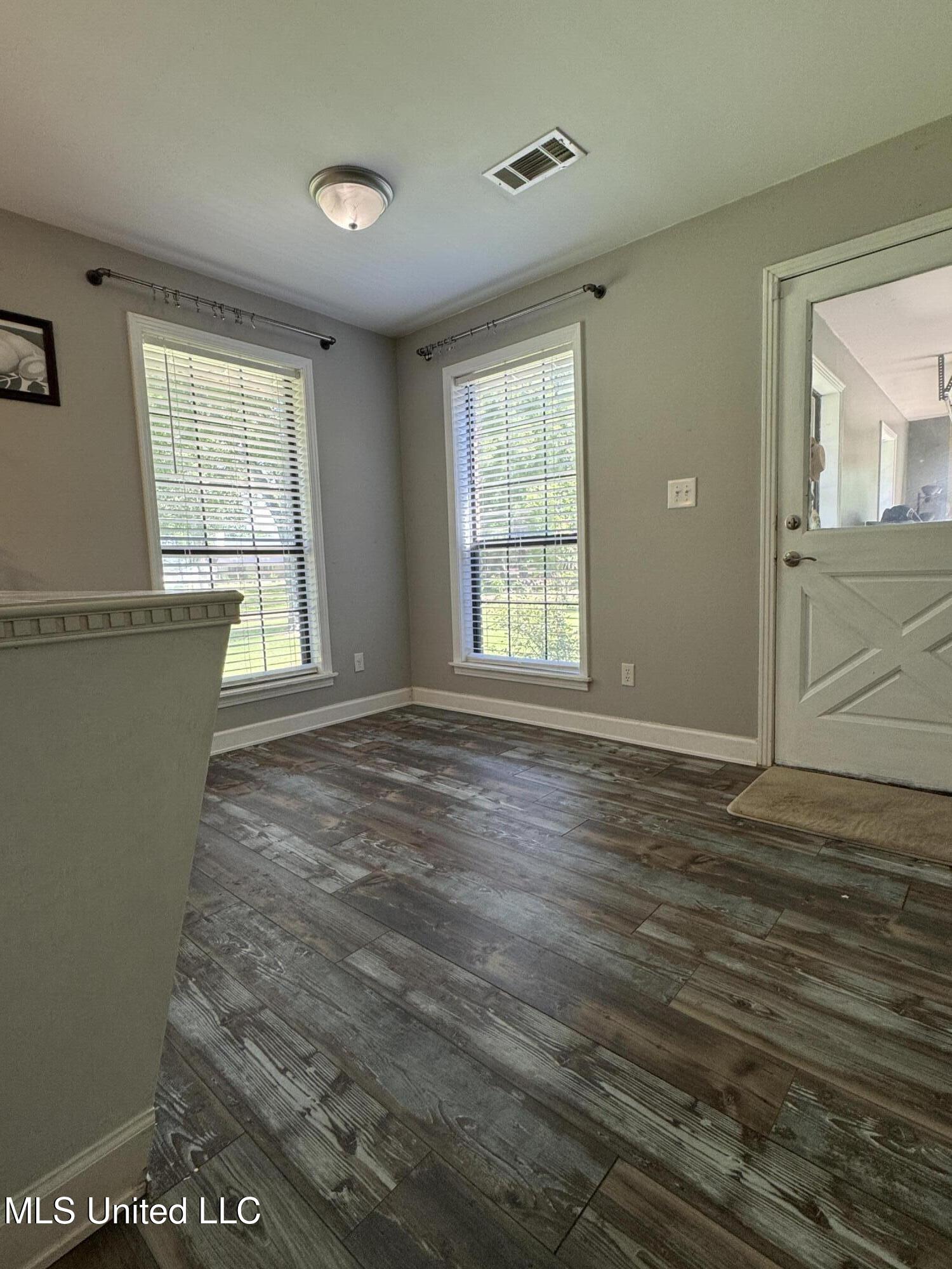 5205 Marthavale Cove Property Photo 7