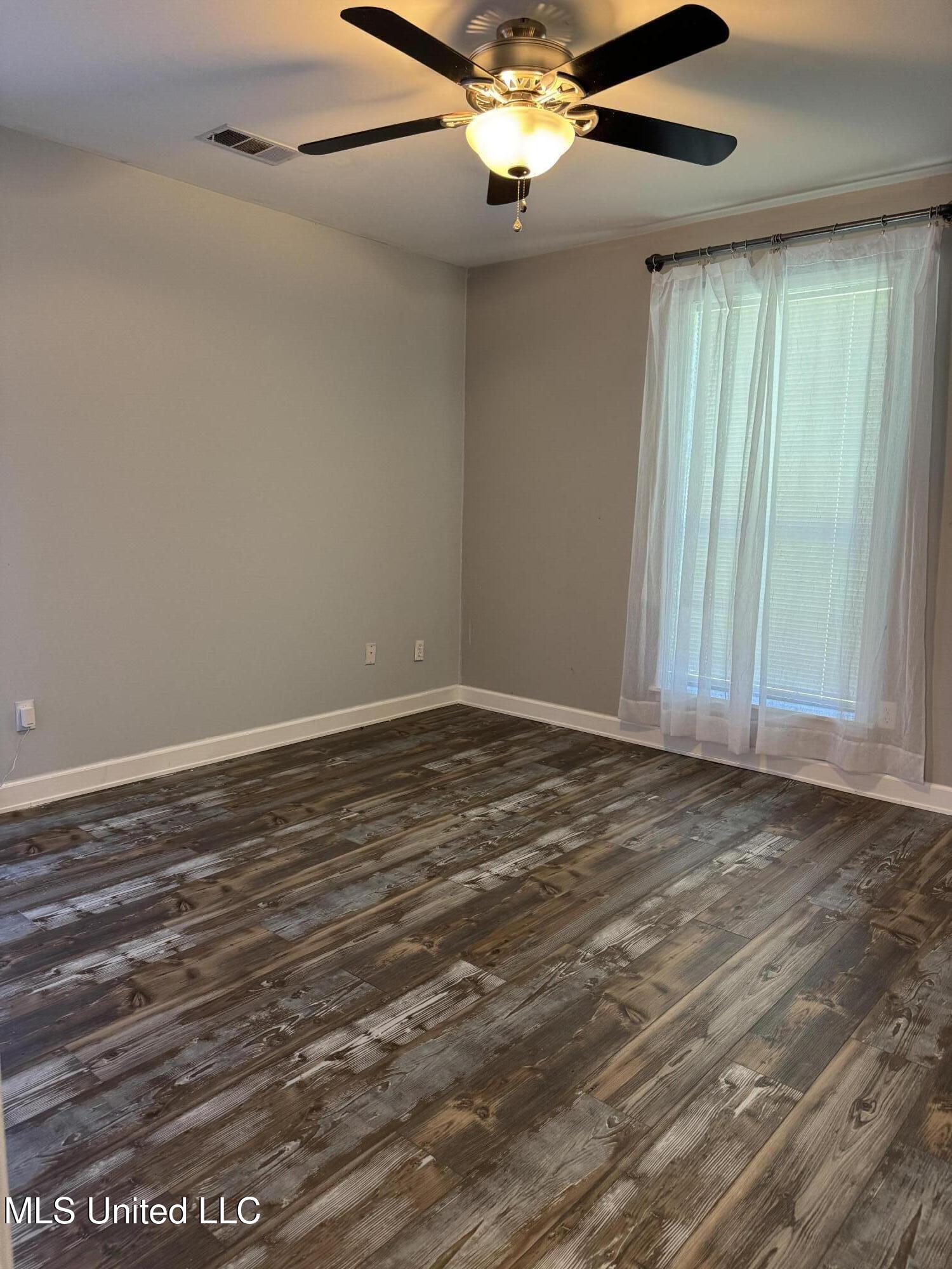 5205 Marthavale Cove Property Photo 10
