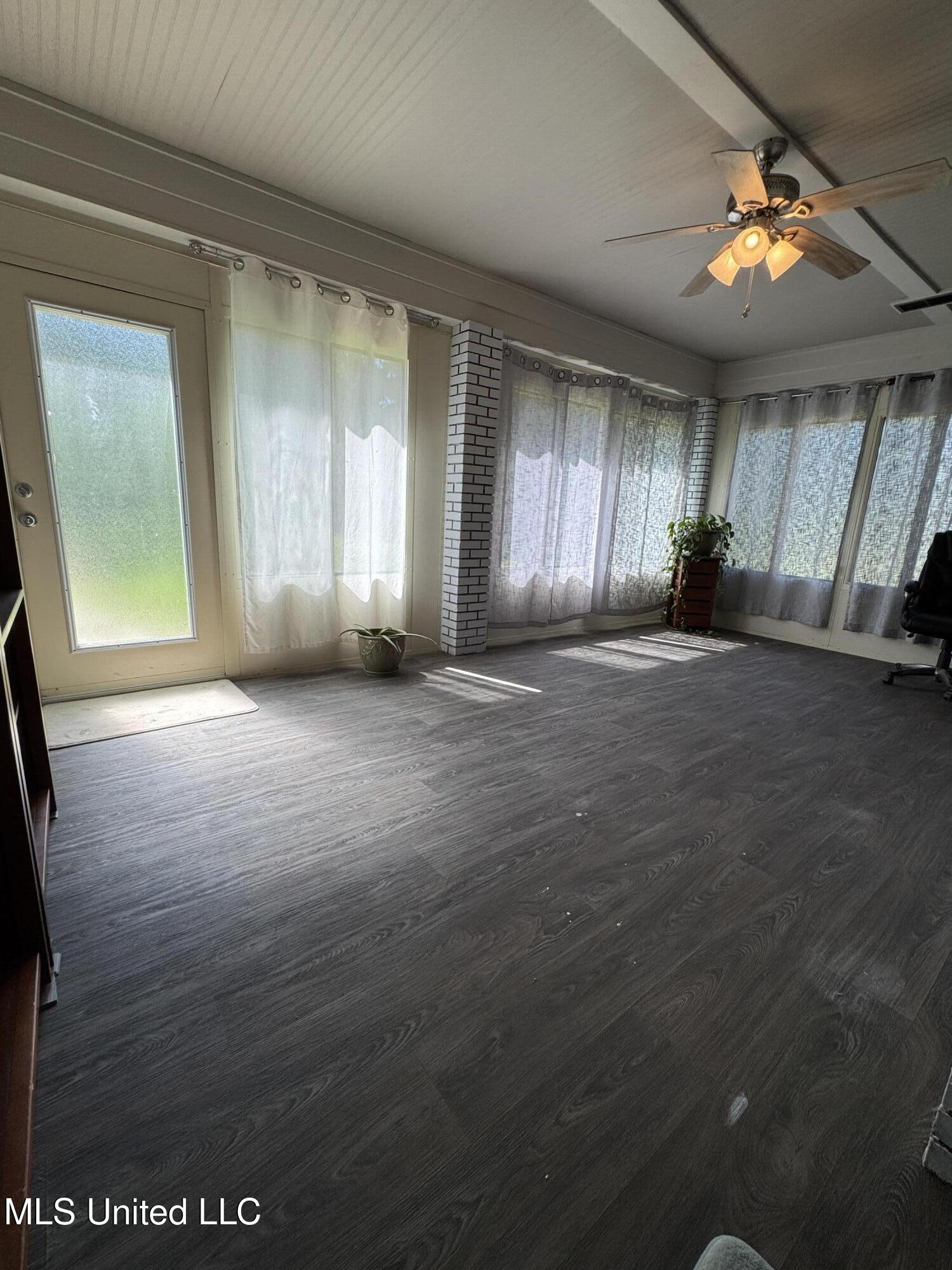5205 Marthavale Cove Property Photo 13
