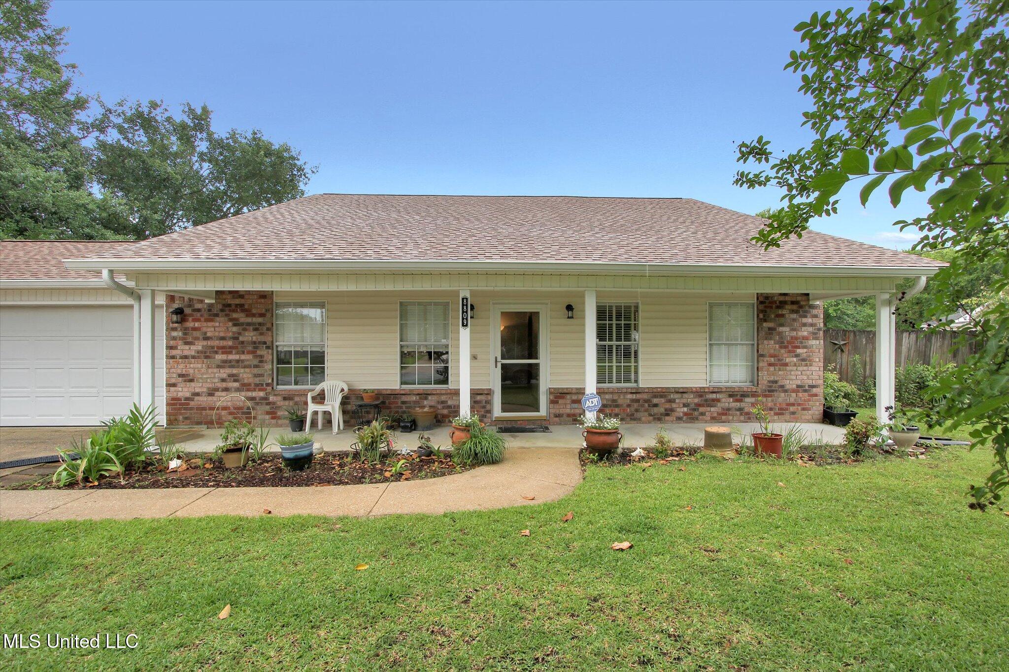 8809 Old Walnut Road Property Photo 1