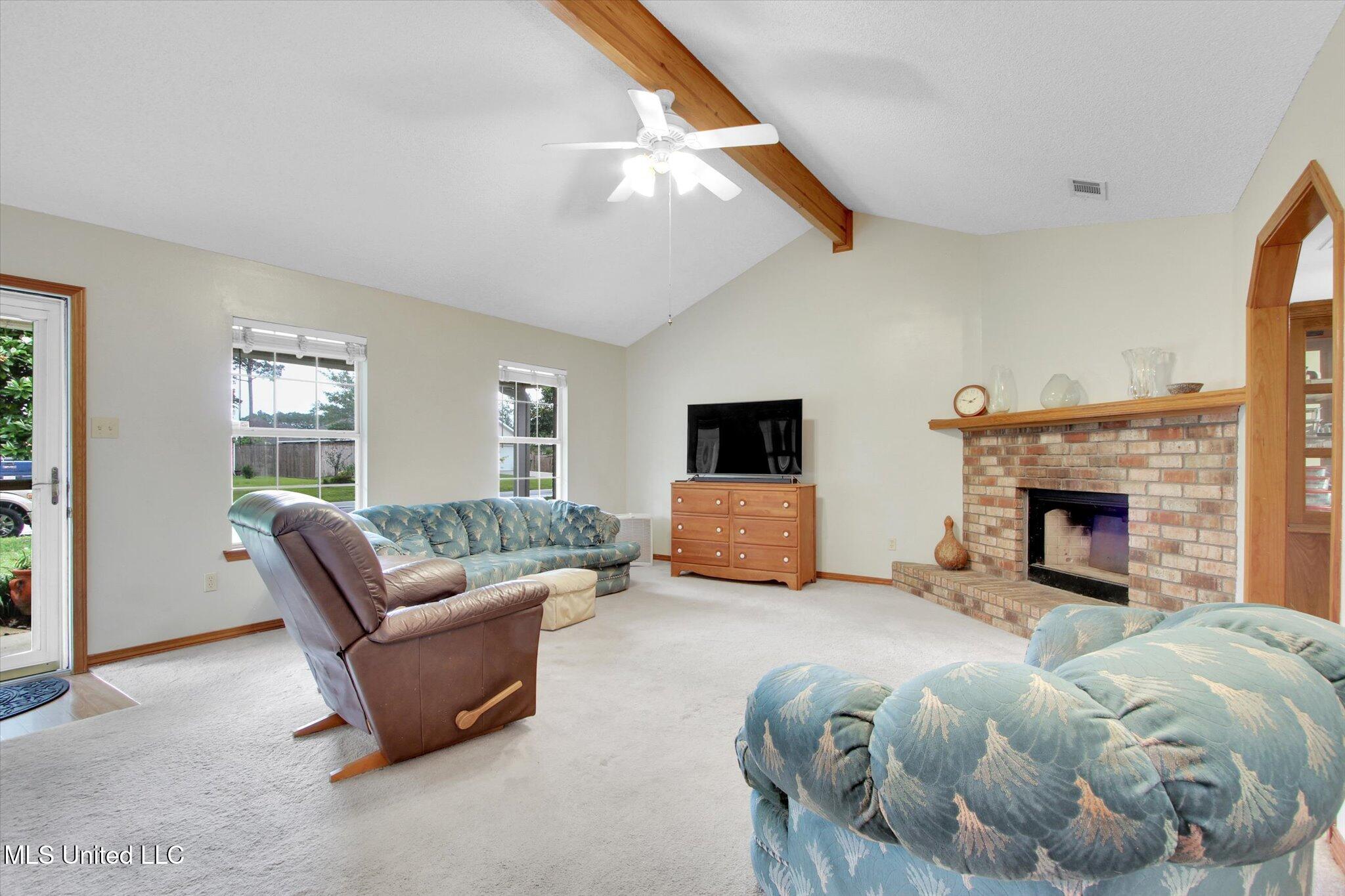 8809 Old Walnut Road Property Photo 7