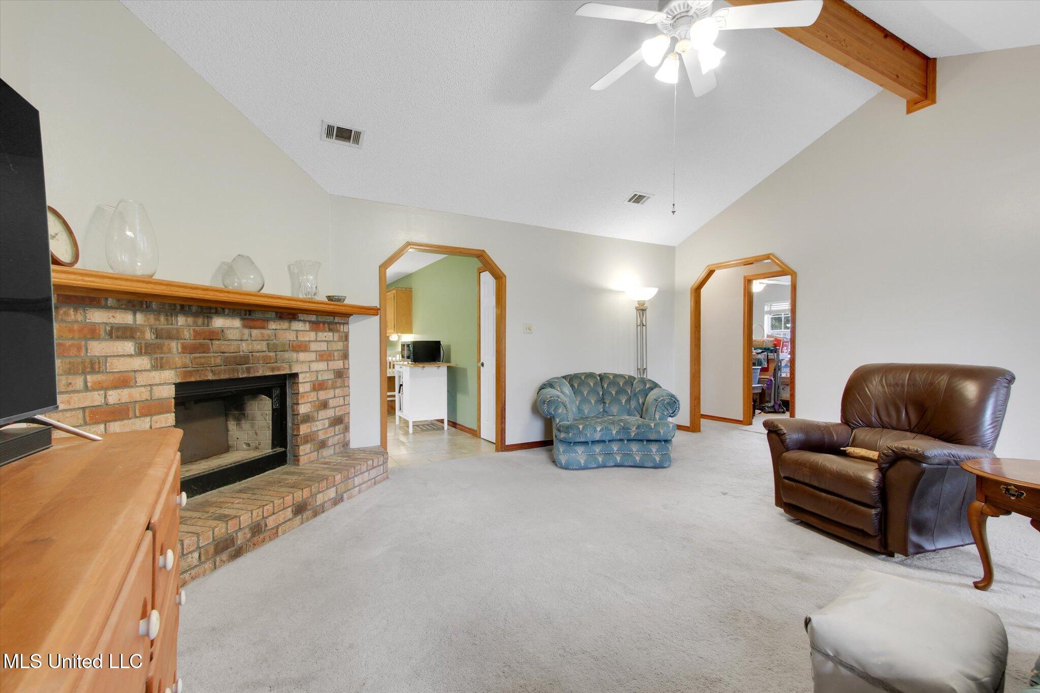 8809 Old Walnut Road Property Photo 8