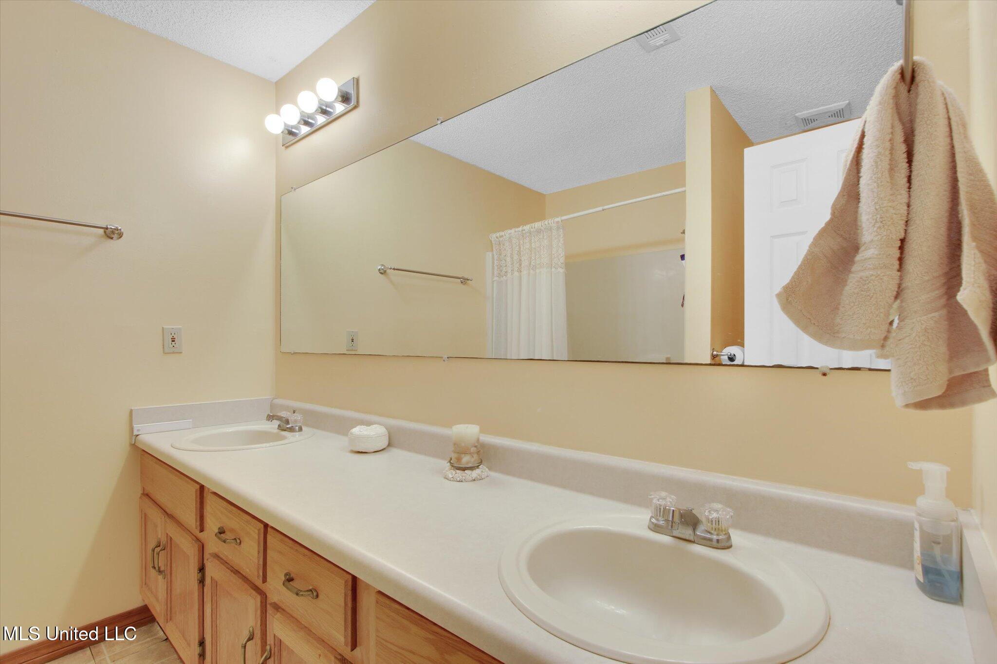 8809 Old Walnut Road Property Photo 20