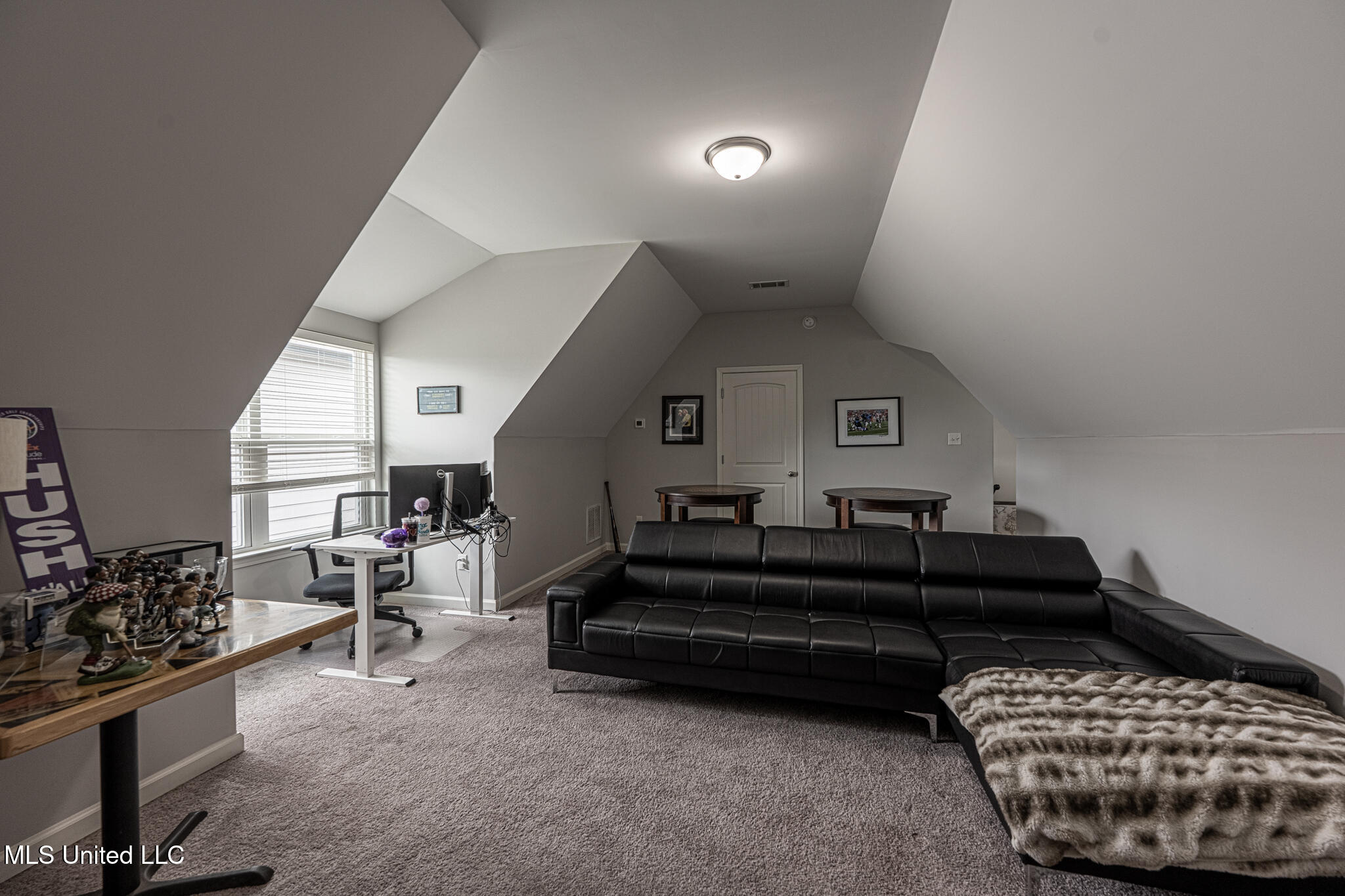 6750 Whooper Swan Drive Property Photo 15