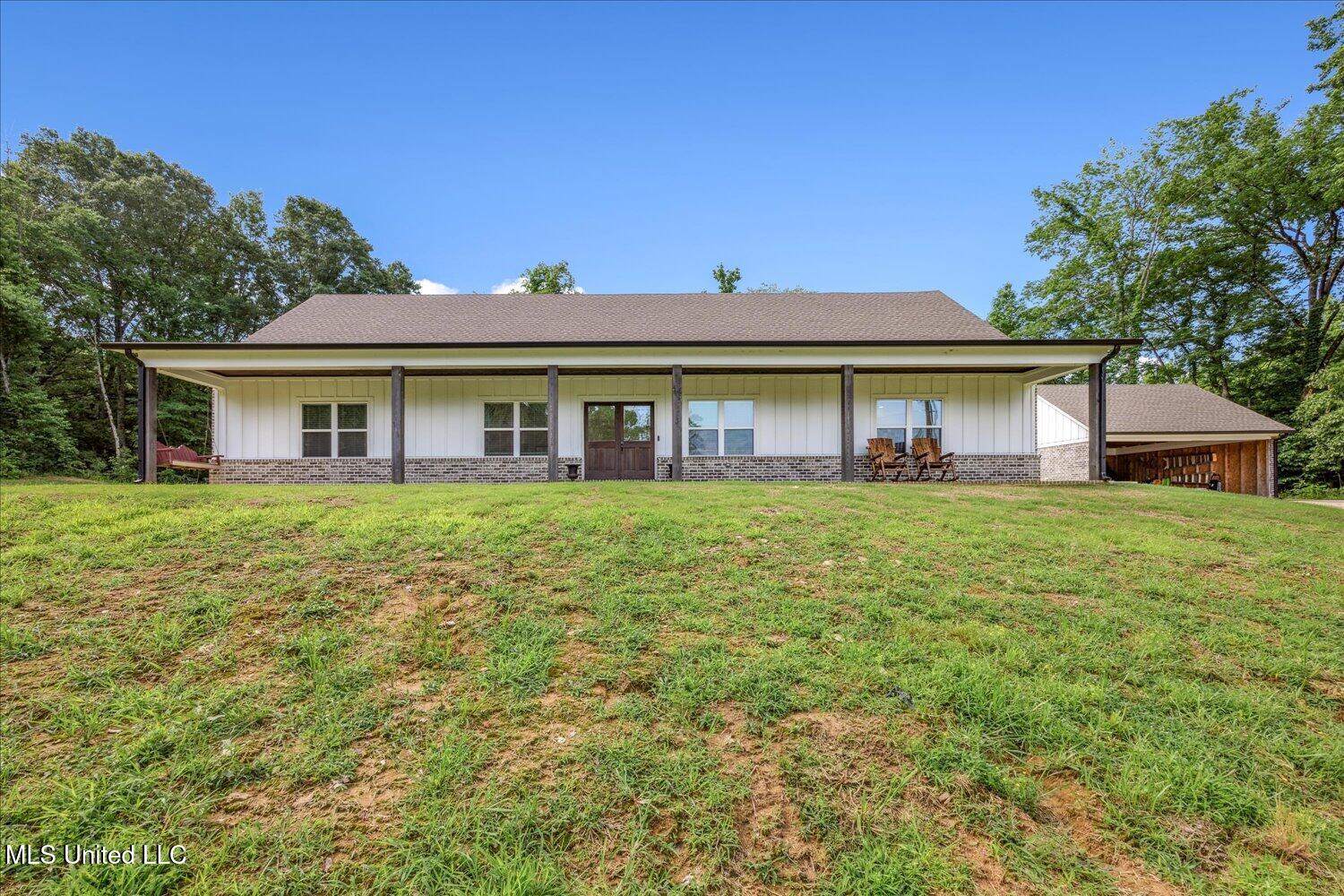 335 Aaron Road Property Photo 3