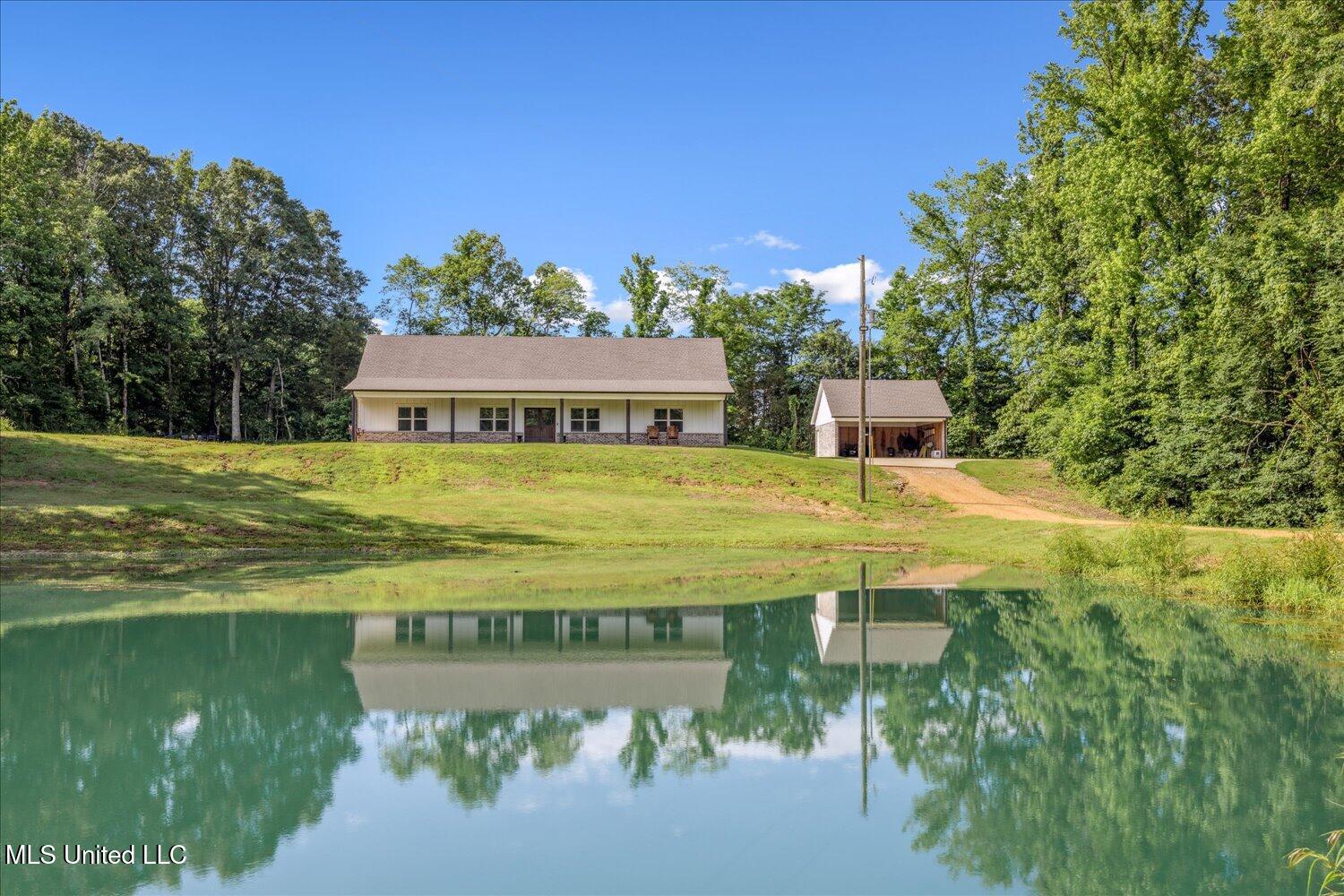 335 Aaron Road Property Photo 4