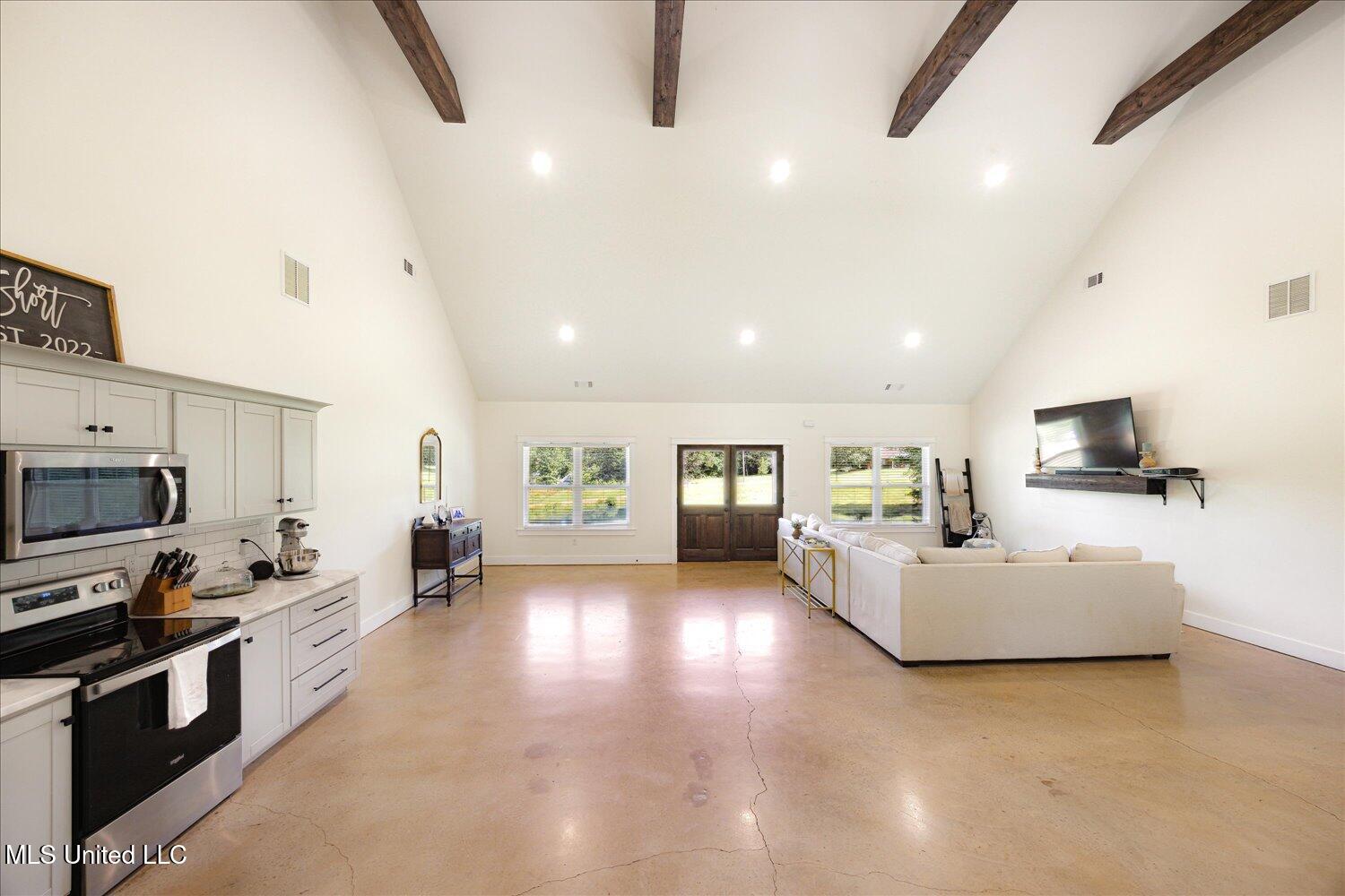 335 Aaron Road Property Photo 10