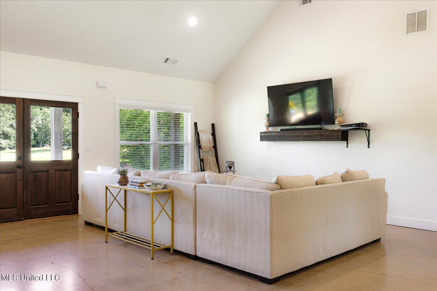 335 Aaron Road Property Photo 11