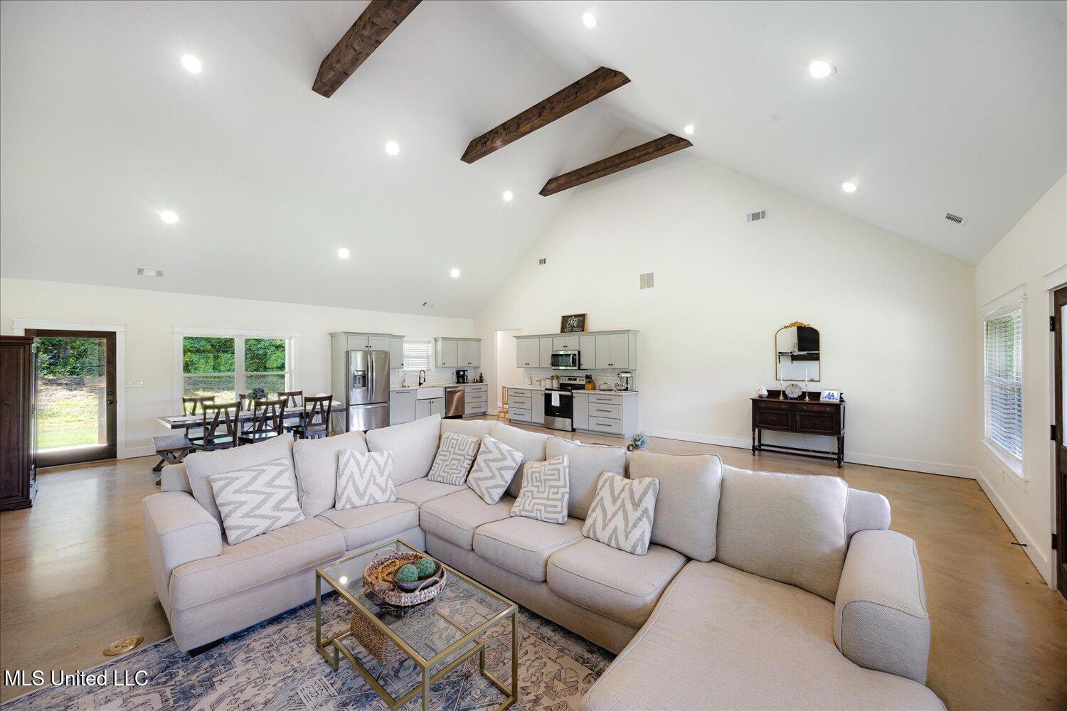 335 Aaron Road Property Photo 12