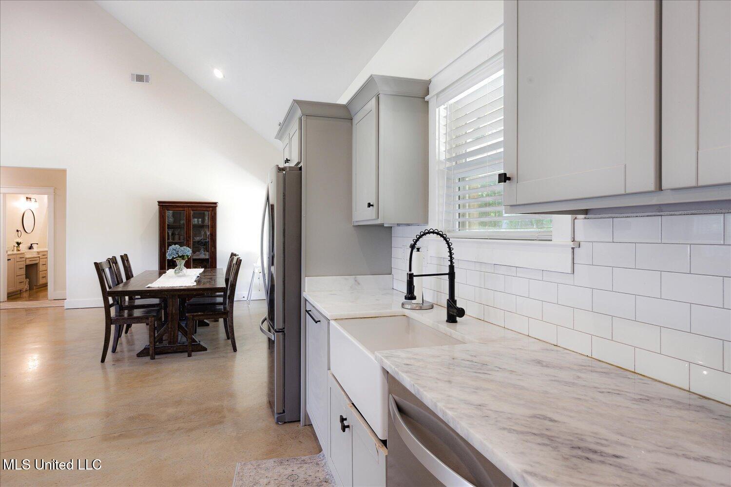335 Aaron Road Property Photo 14