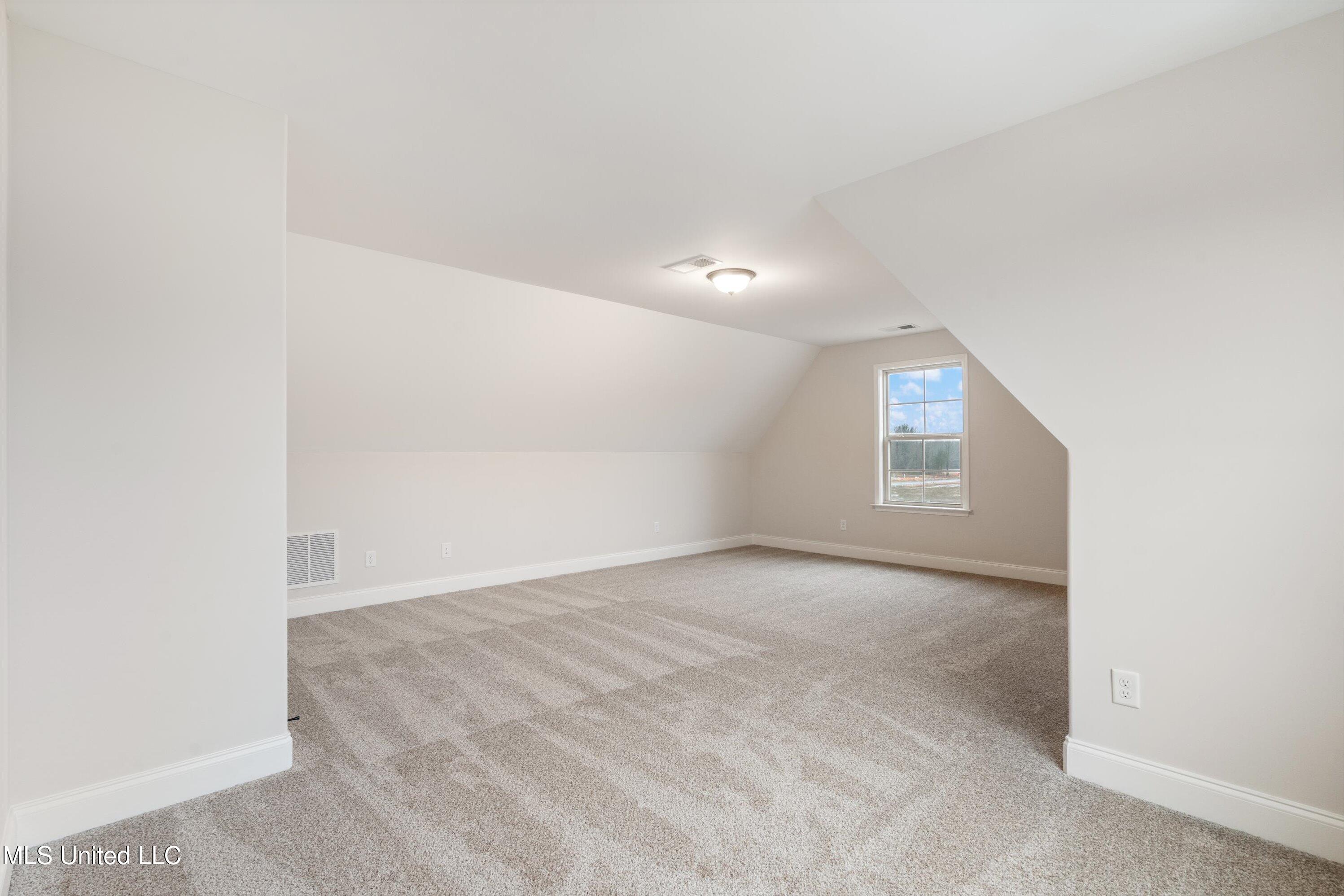 748 Lucas Lane Property Photo 26