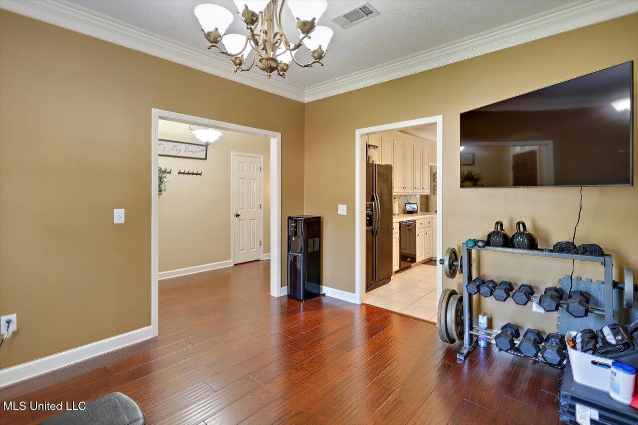 614 Cliffview Drive Property Photo 15