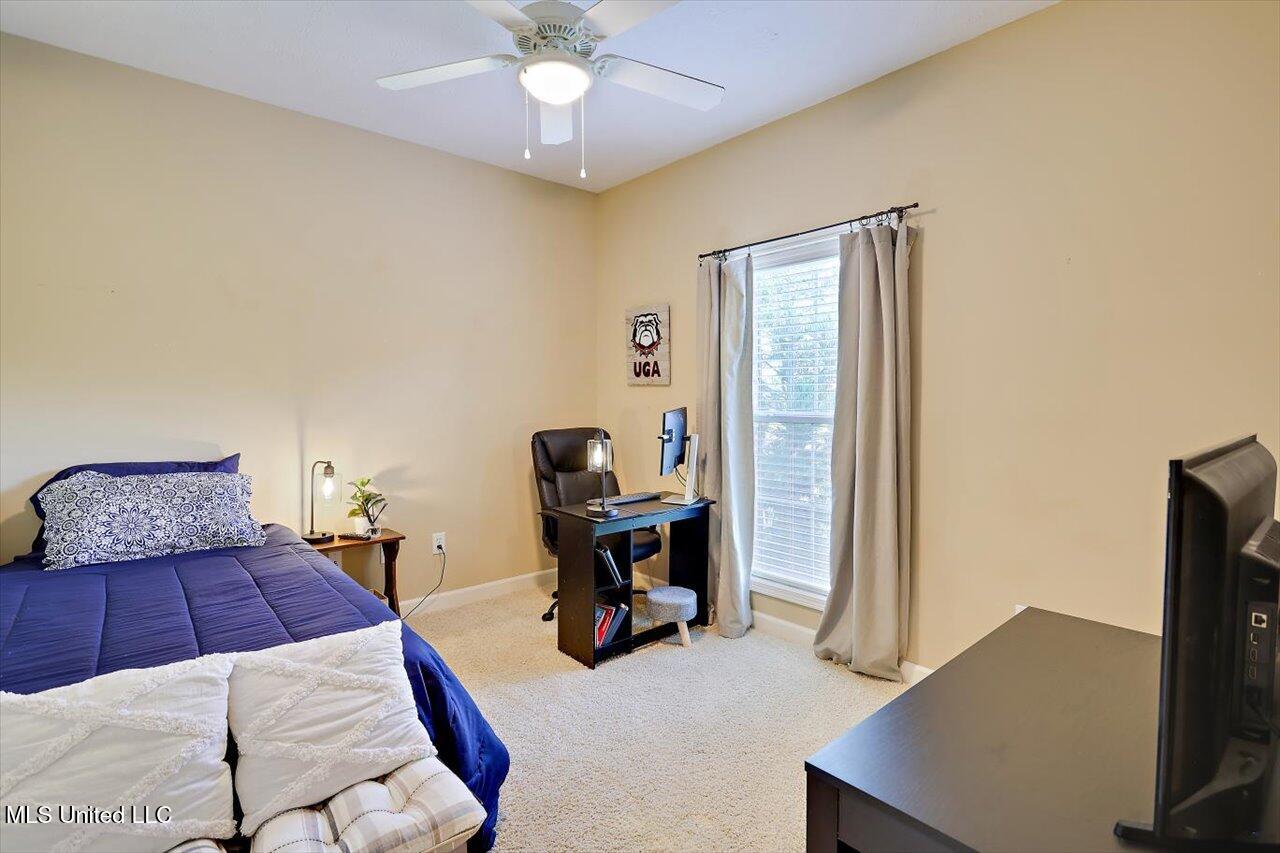 614 Cliffview Drive Property Photo 22