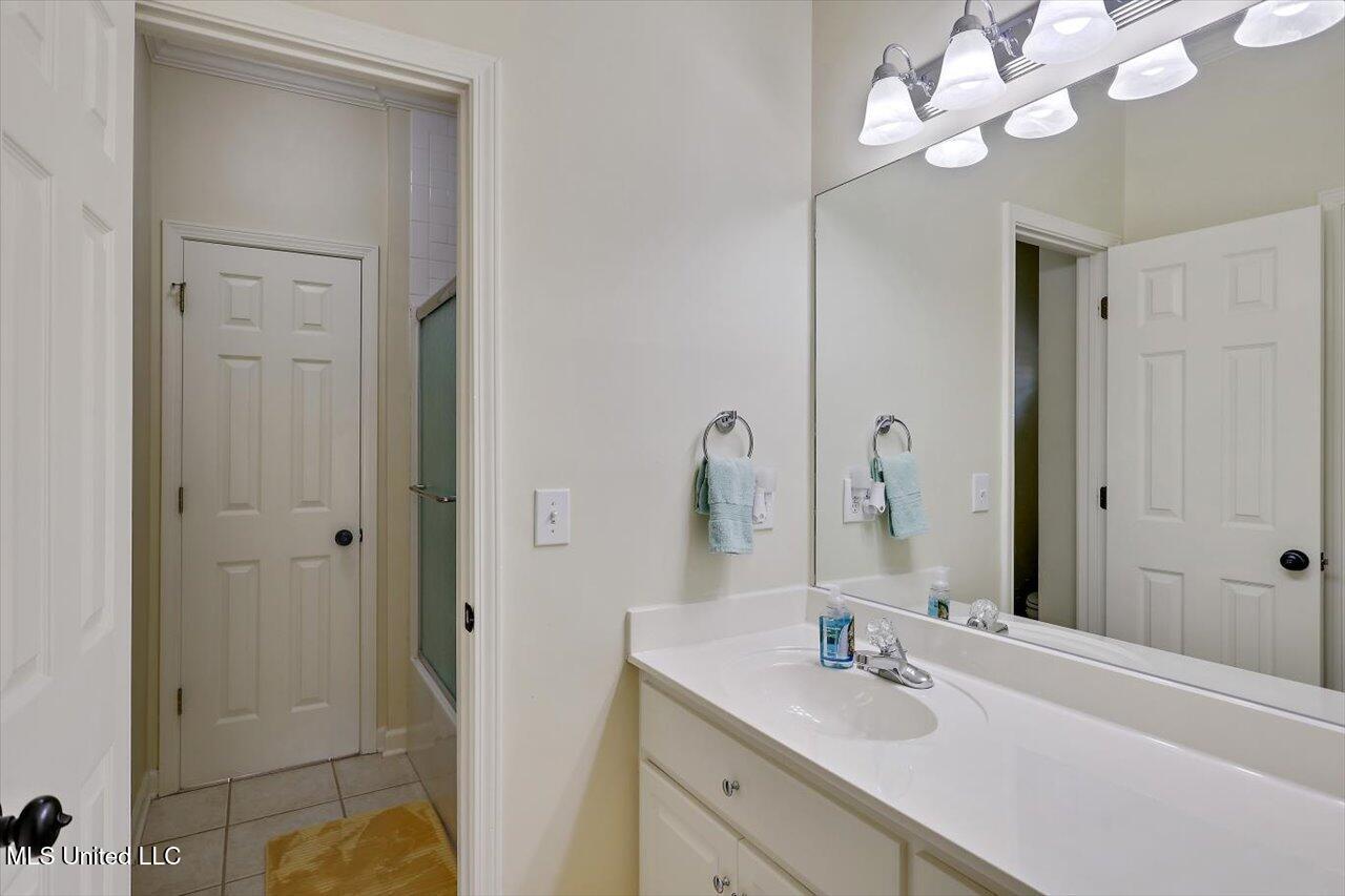 614 Cliffview Drive Property Photo 26