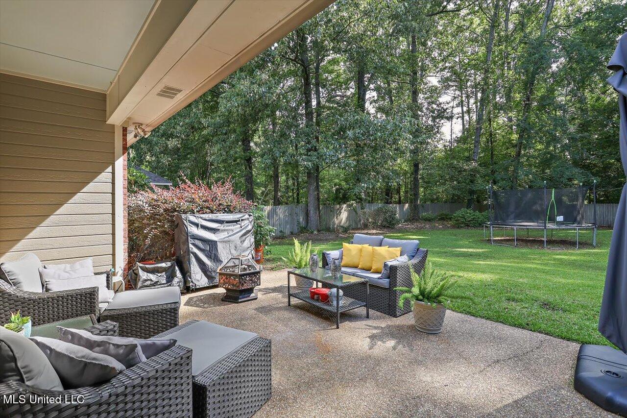 614 Cliffview Drive Property Photo 29