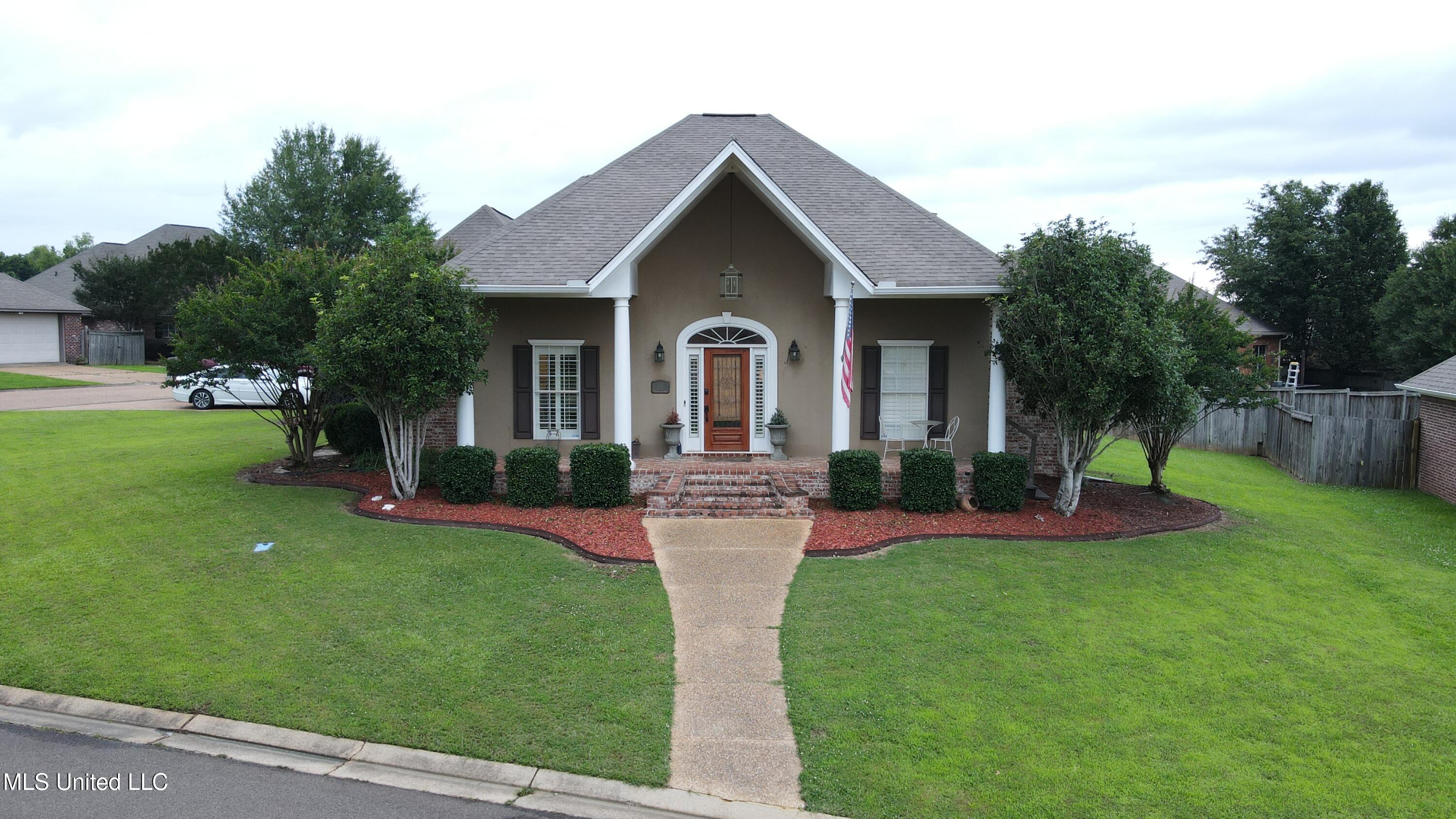 312 Grandview Court Property Photo 1