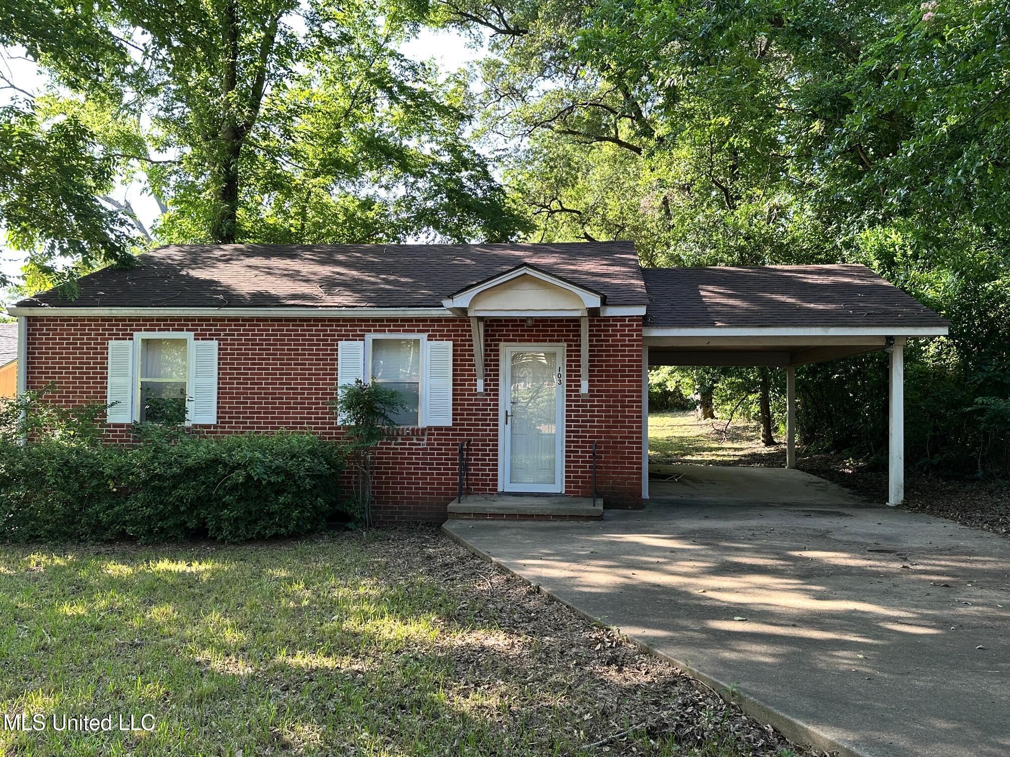 103 Lasalle Street Property Photo 1