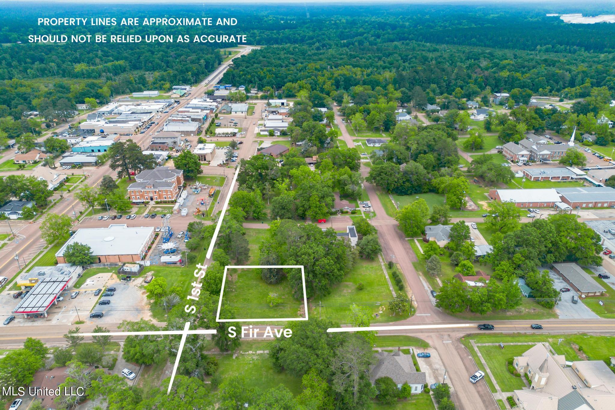 200 S Fir Avenue Property Photo 3