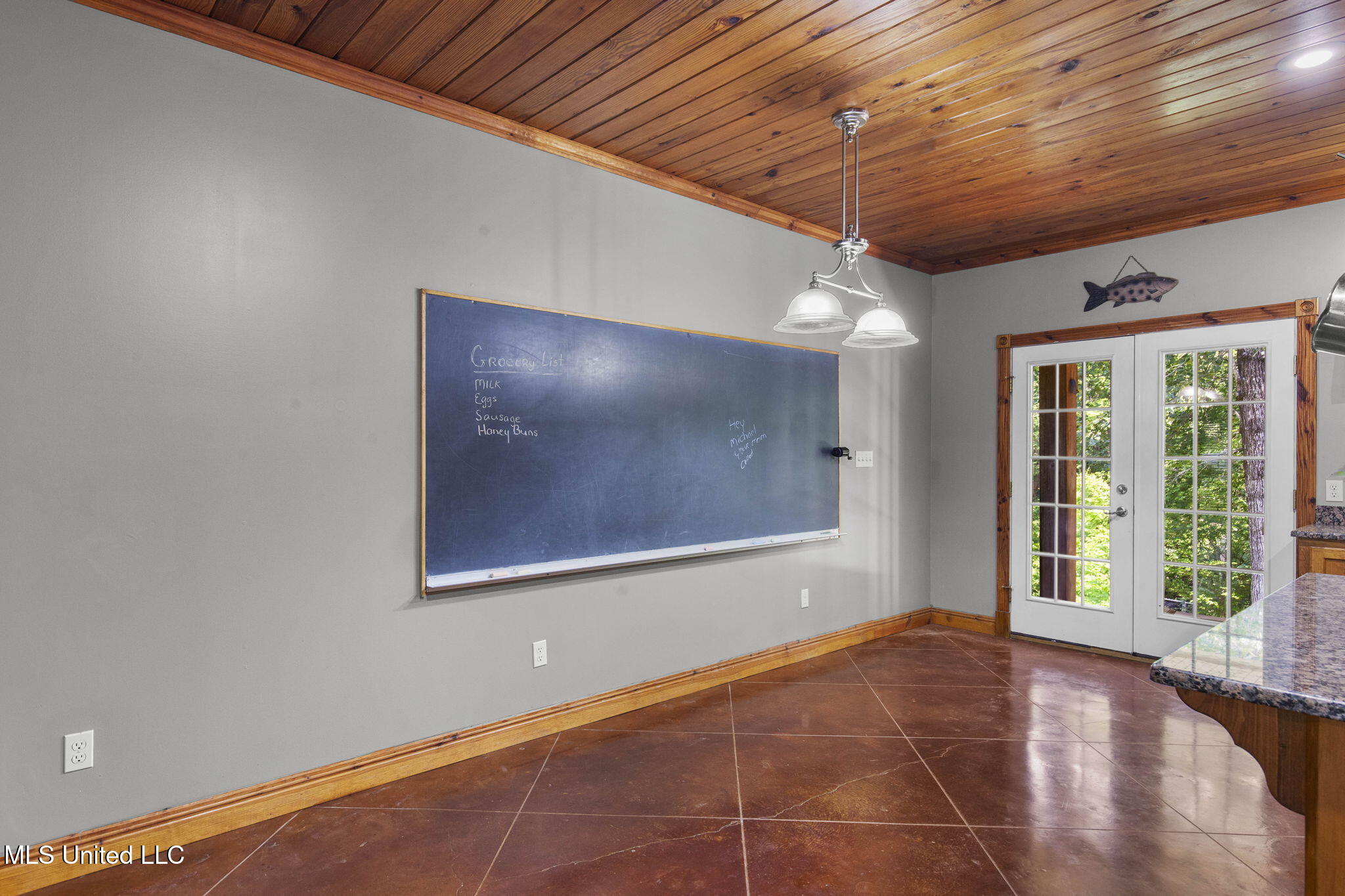 500 E Dewey Camp Drive Property Photo 14