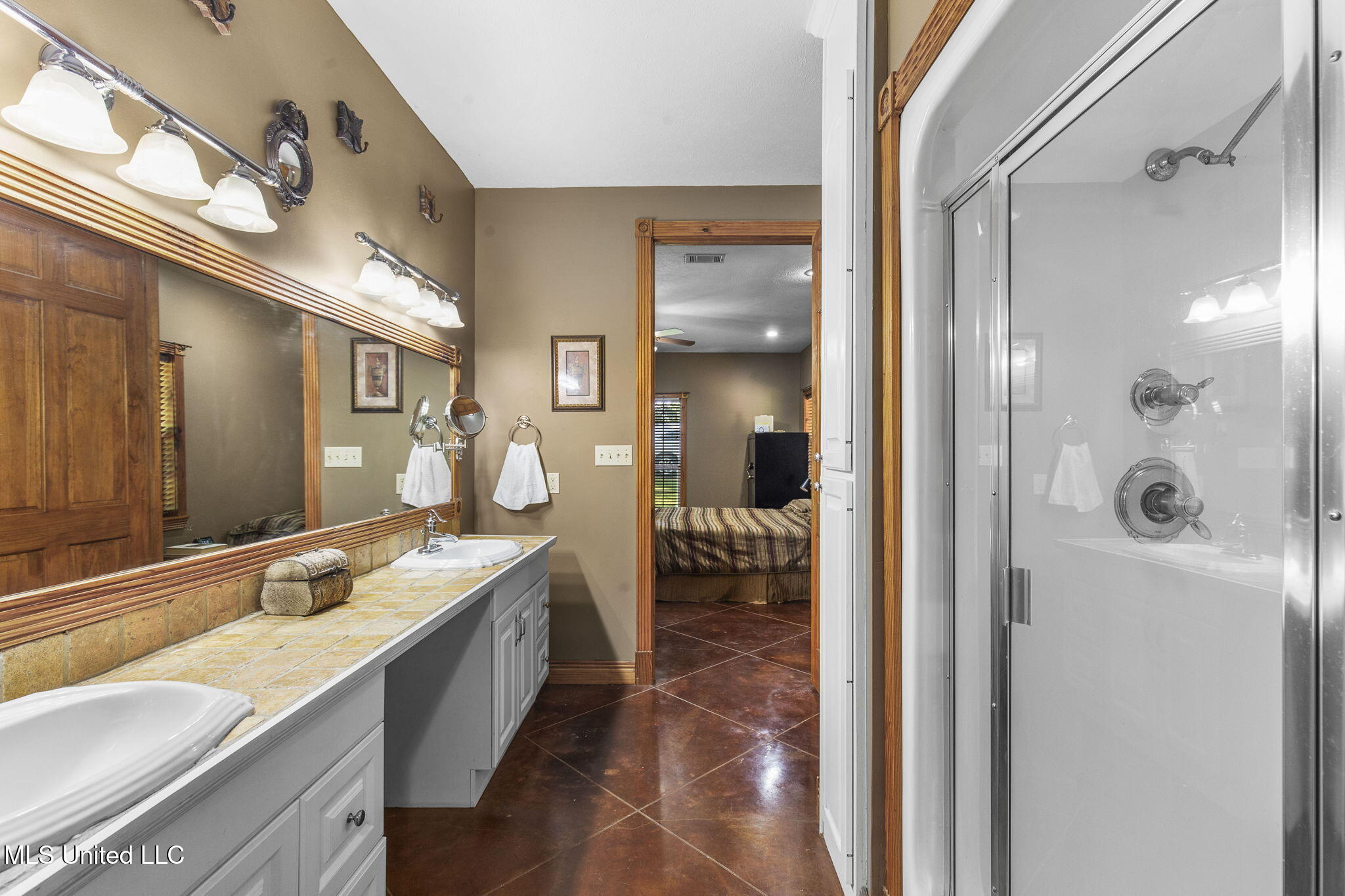 500 E Dewey Camp Drive Property Photo 19