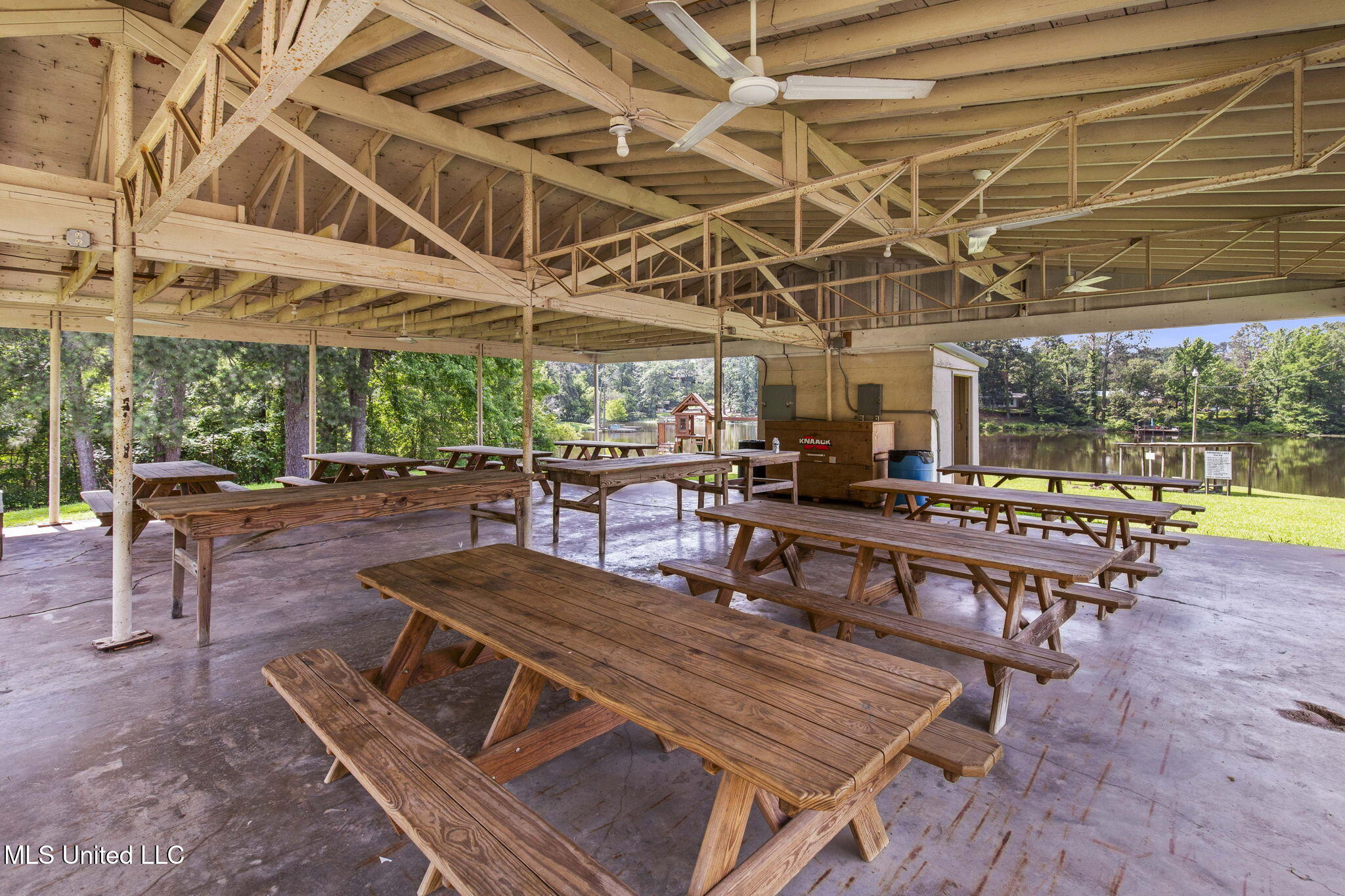 500 E Dewey Camp Drive Property Photo 47