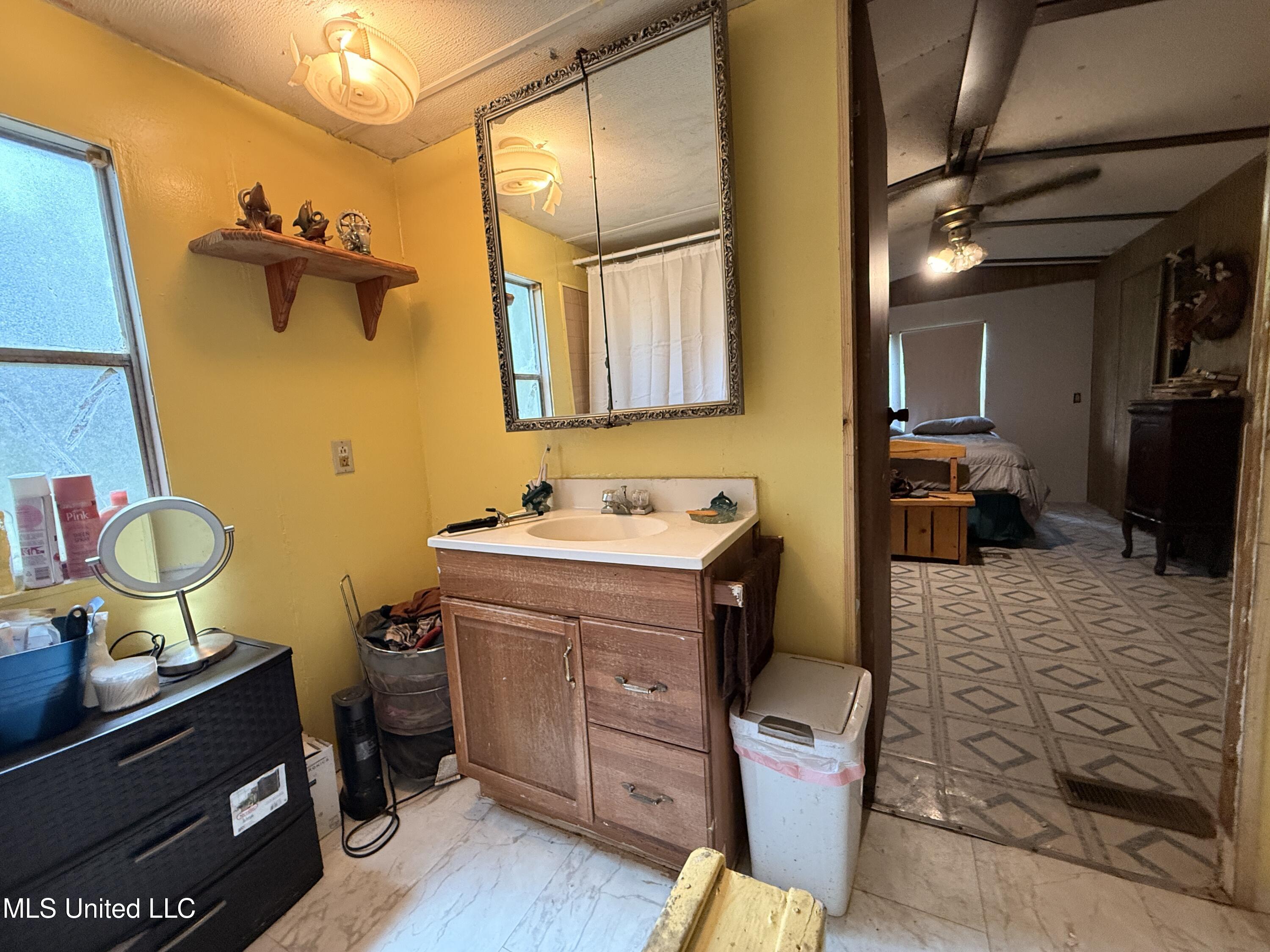 7825 Rockvale Drive Property Photo 8