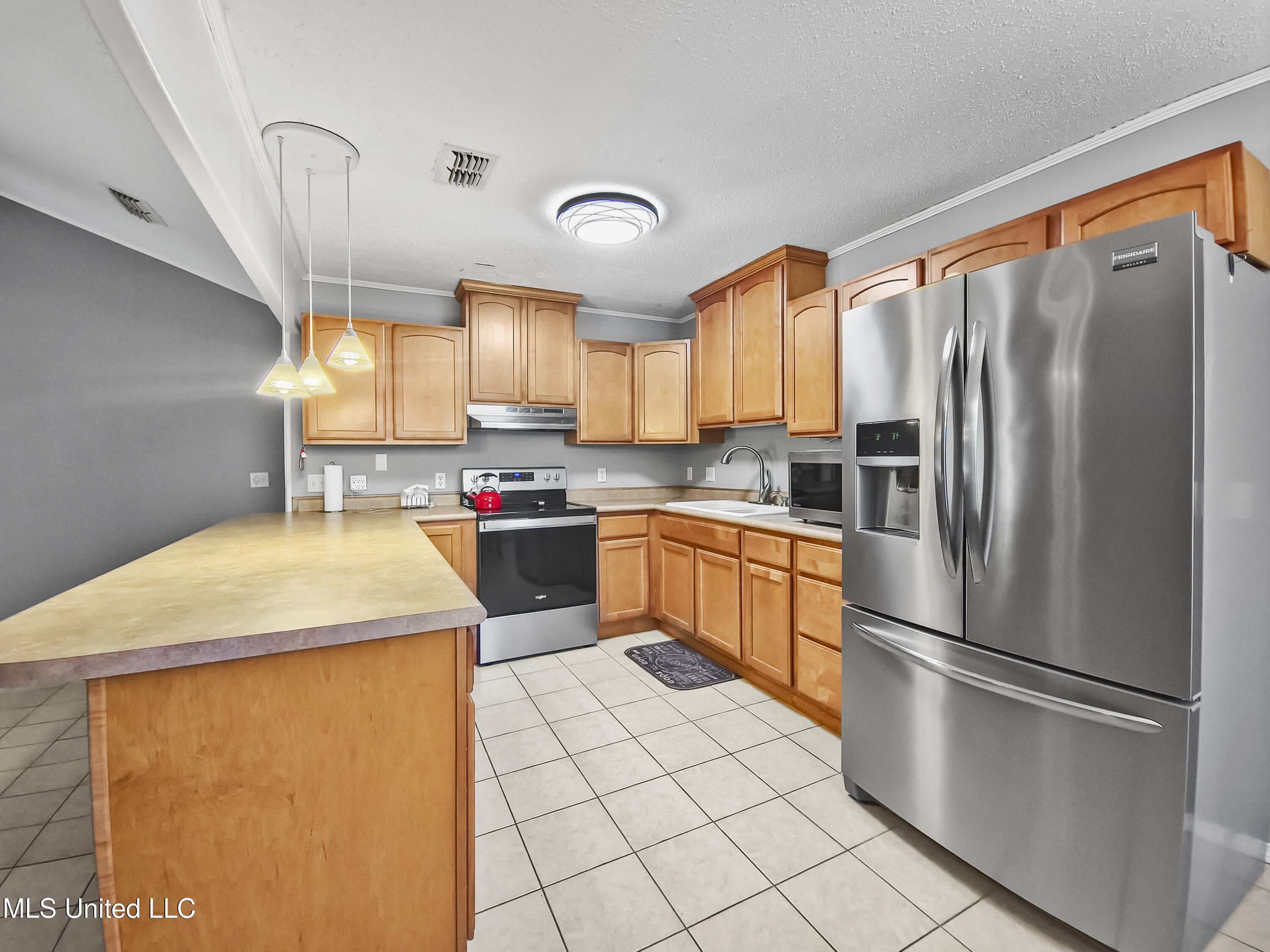 1334 Diller Road Property Photo 9