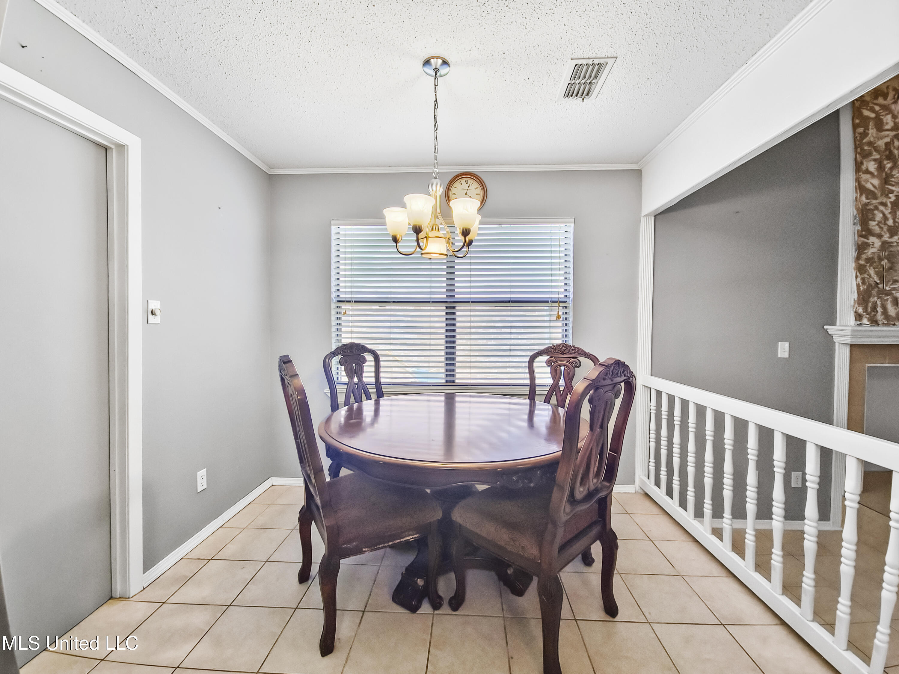 1334 Diller Road Property Photo 10