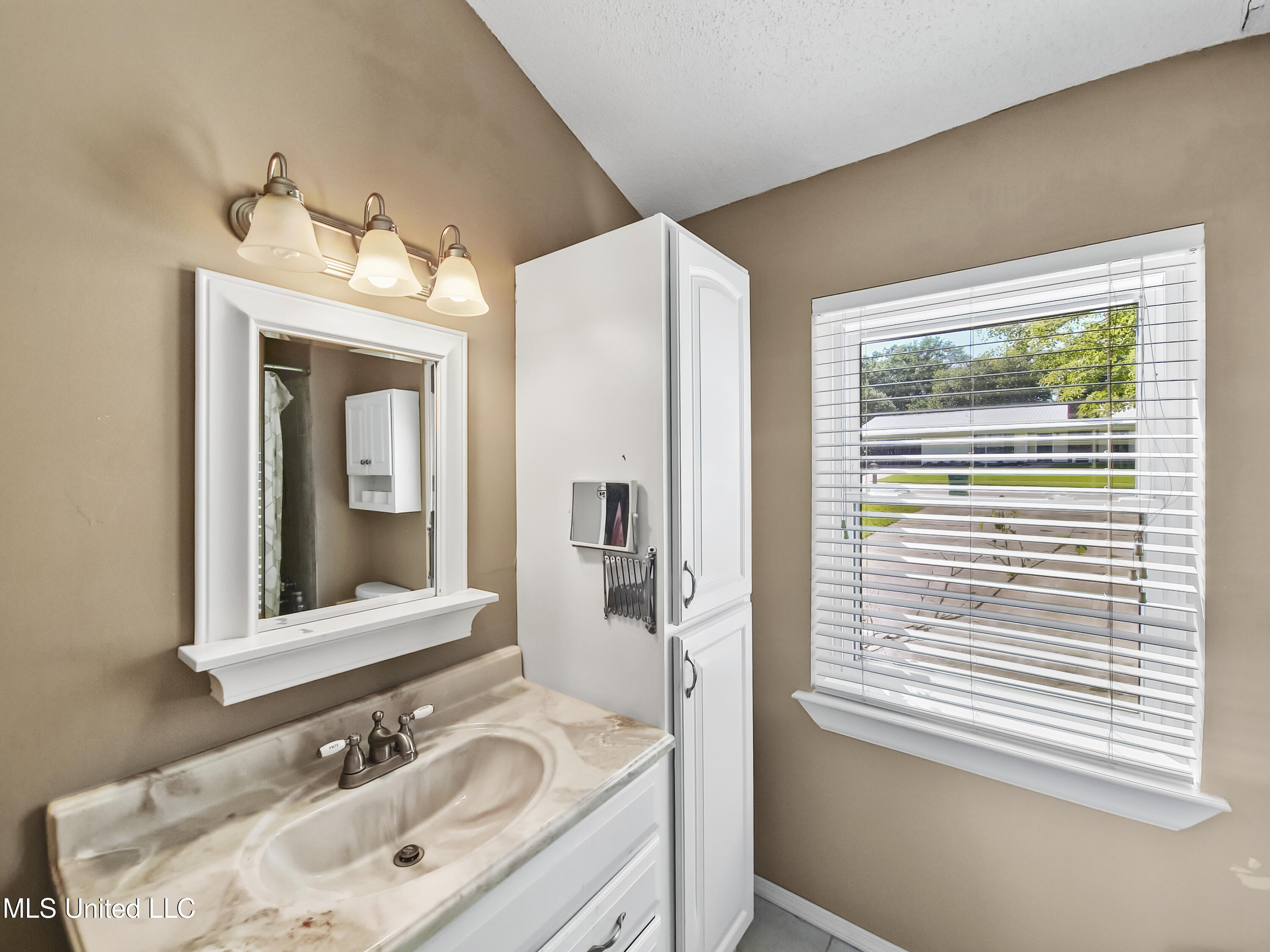 1334 Diller Road Property Photo 20