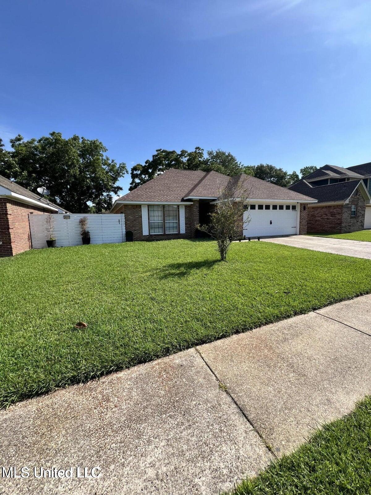2617 Palmer Drive Property Photo 2