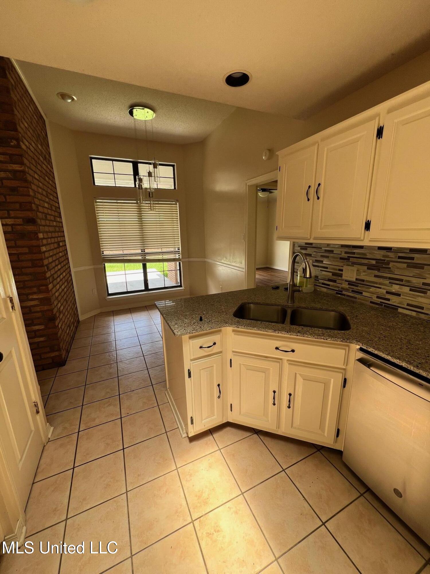 2617 Palmer Drive Property Photo 5