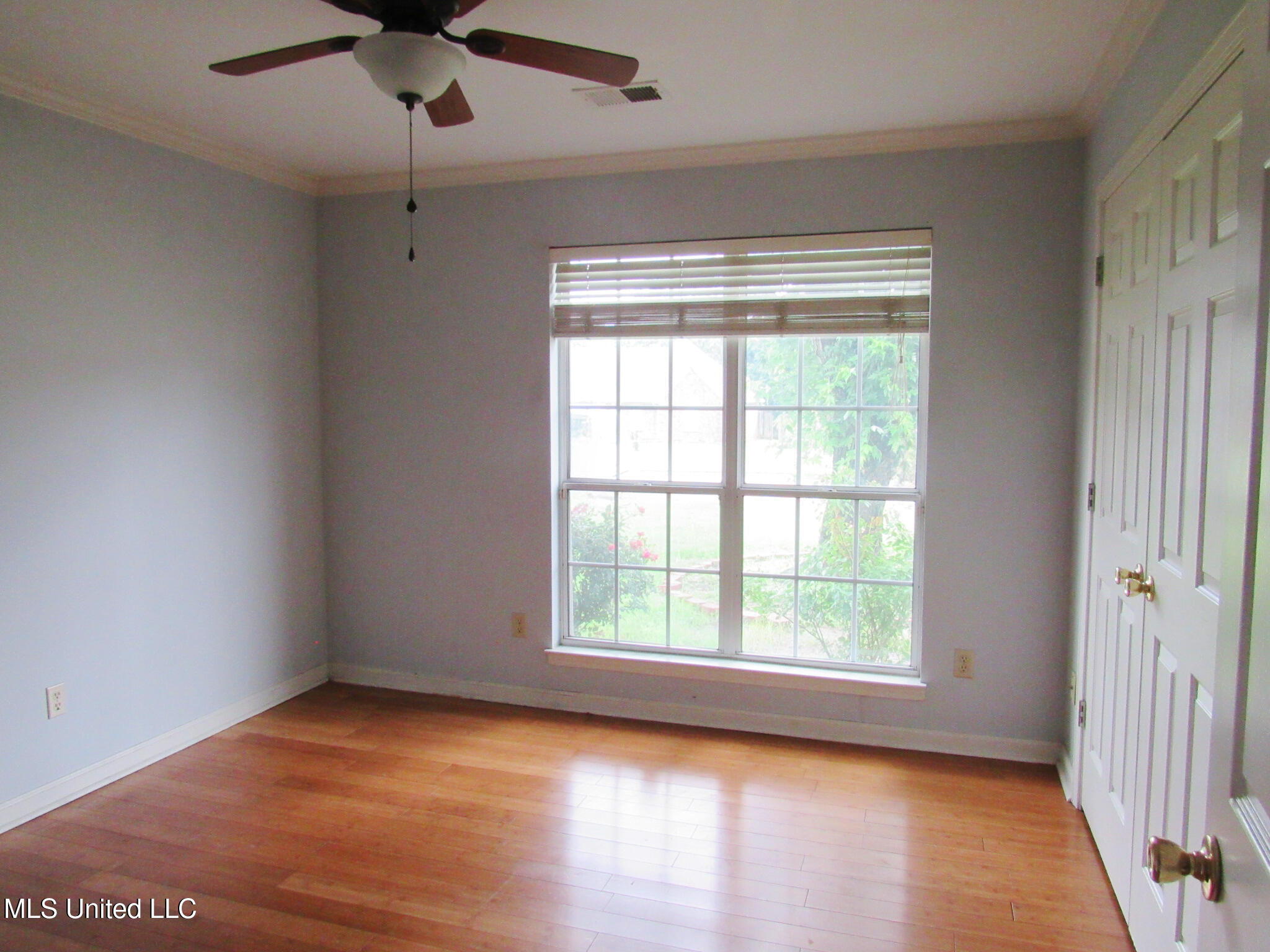 6933 Fox Briar Cove Property Photo 25