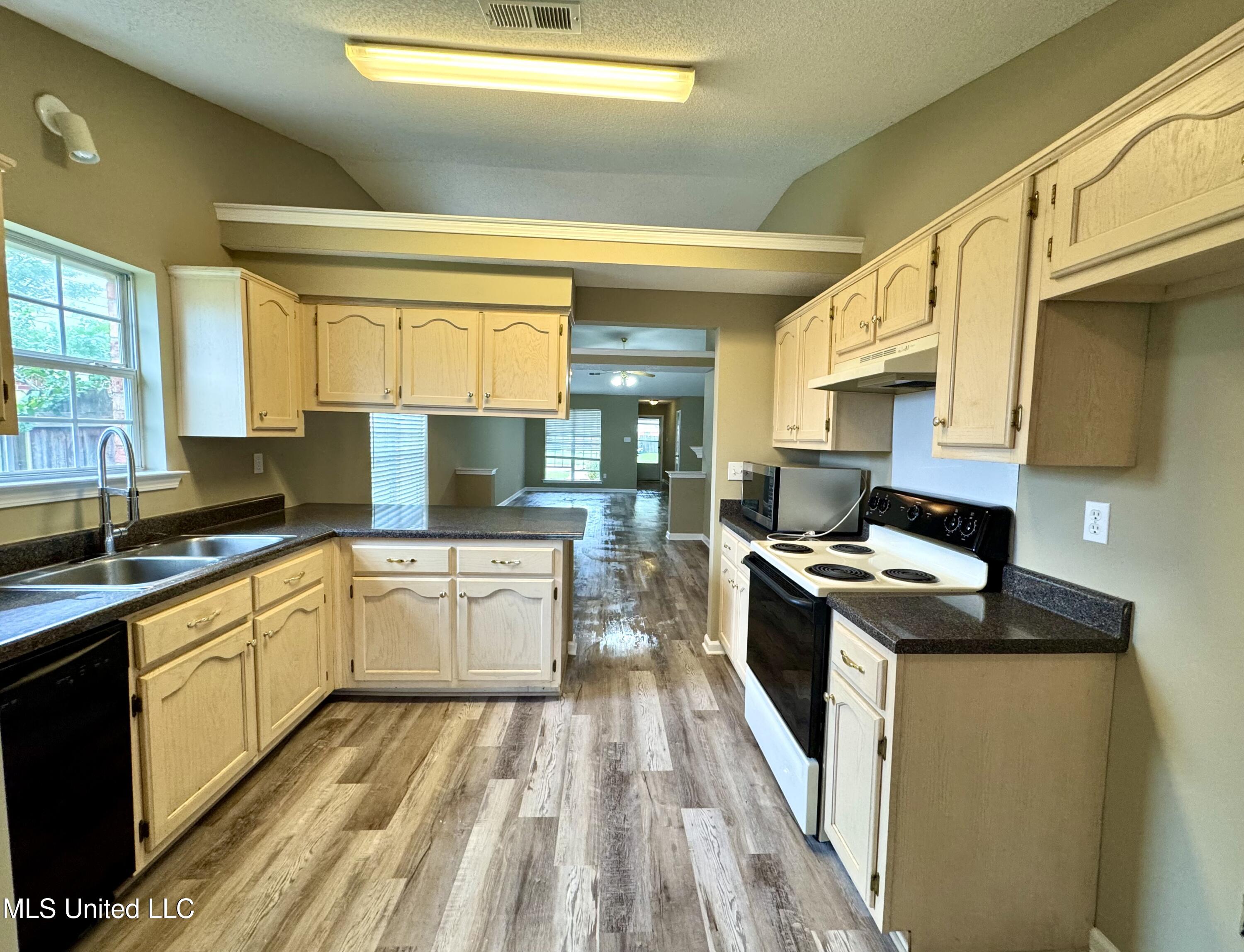 9197 S Kaitlyn Drive Property Photo 3
