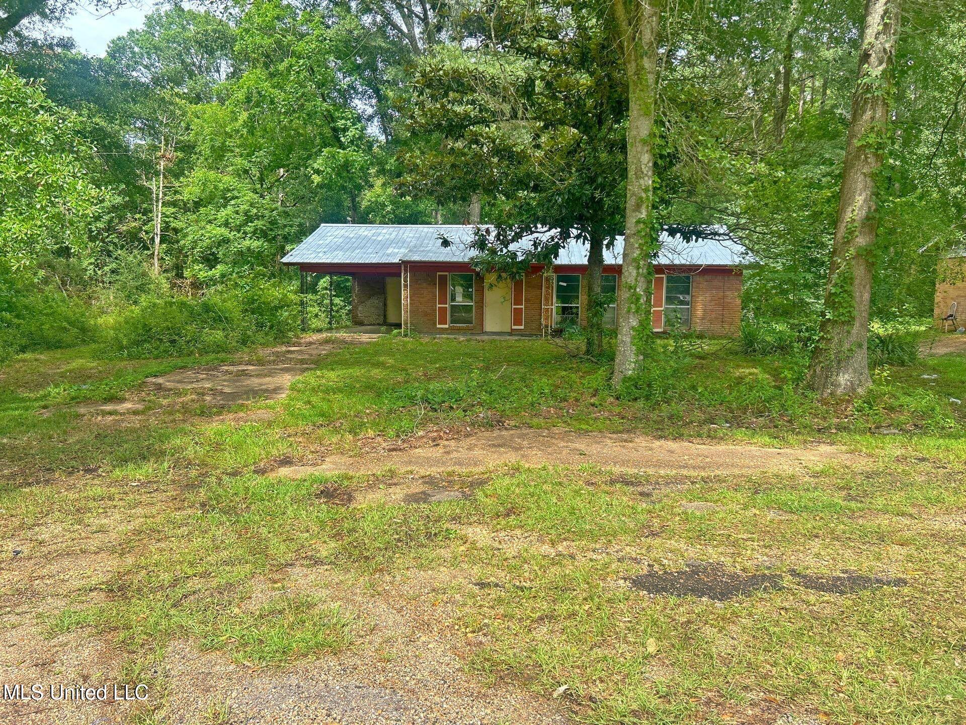 715 Holly Street Property Photo 1