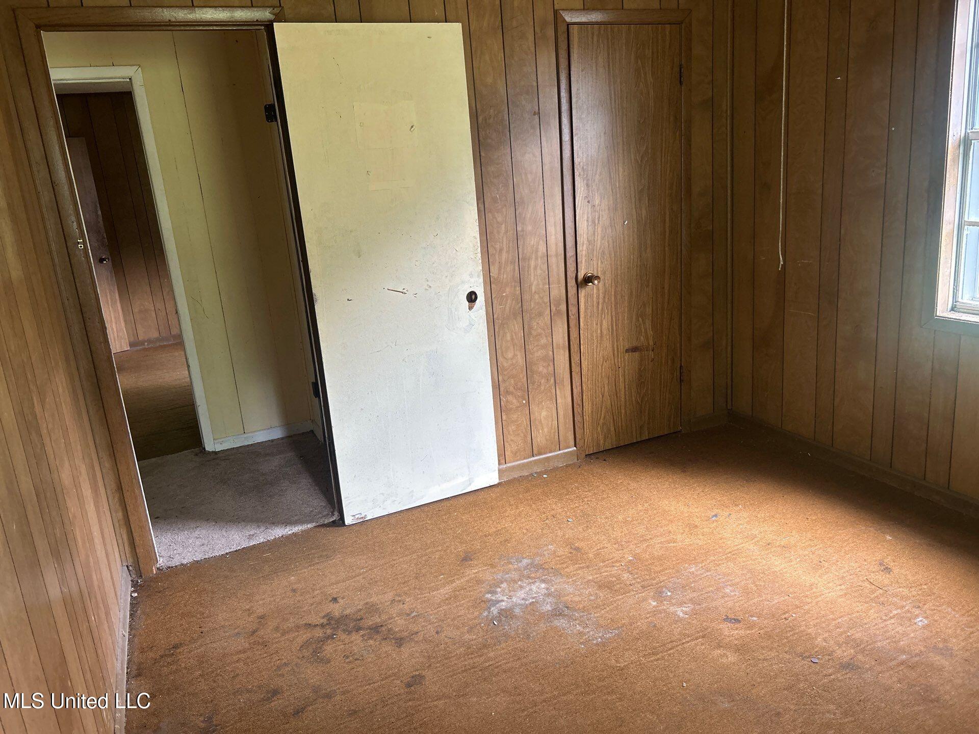 715 Holly Street Property Photo 8