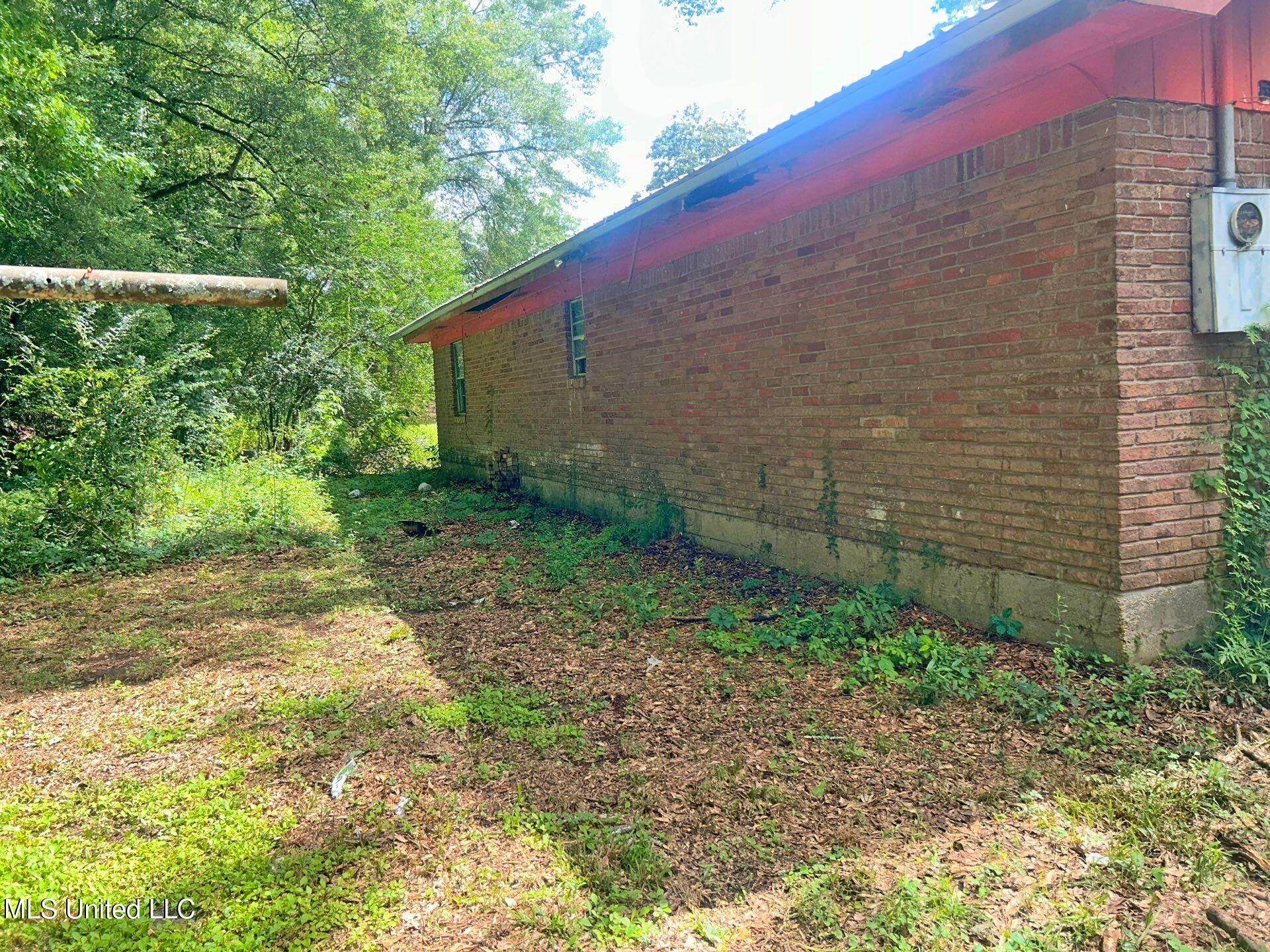 715 Holly Street Property Photo 9
