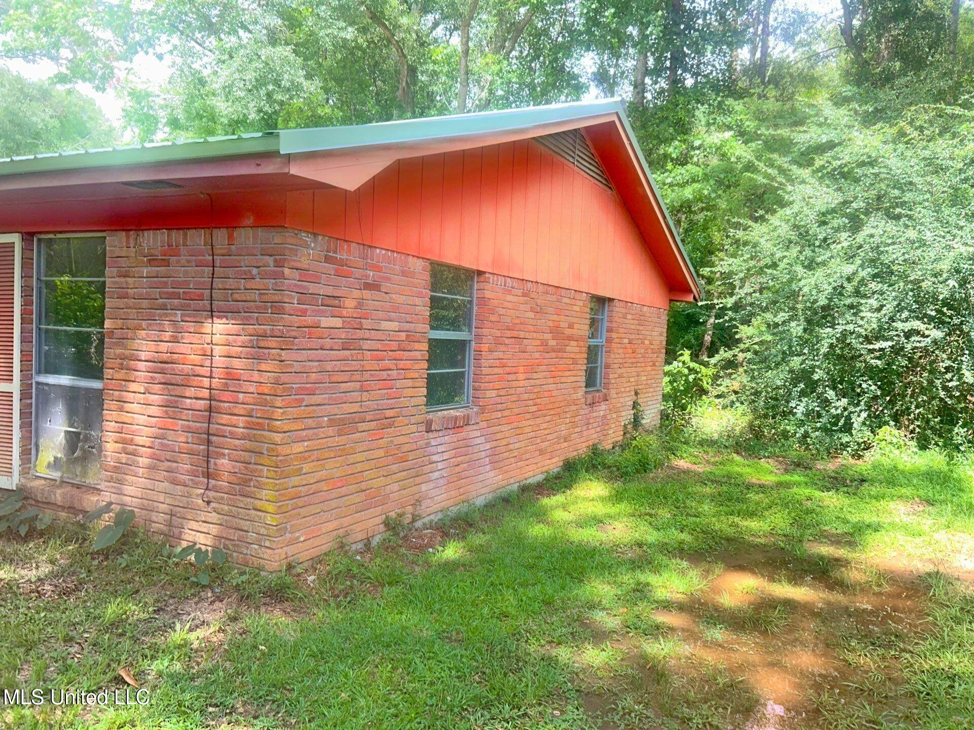 715 Holly Street Property Photo 10