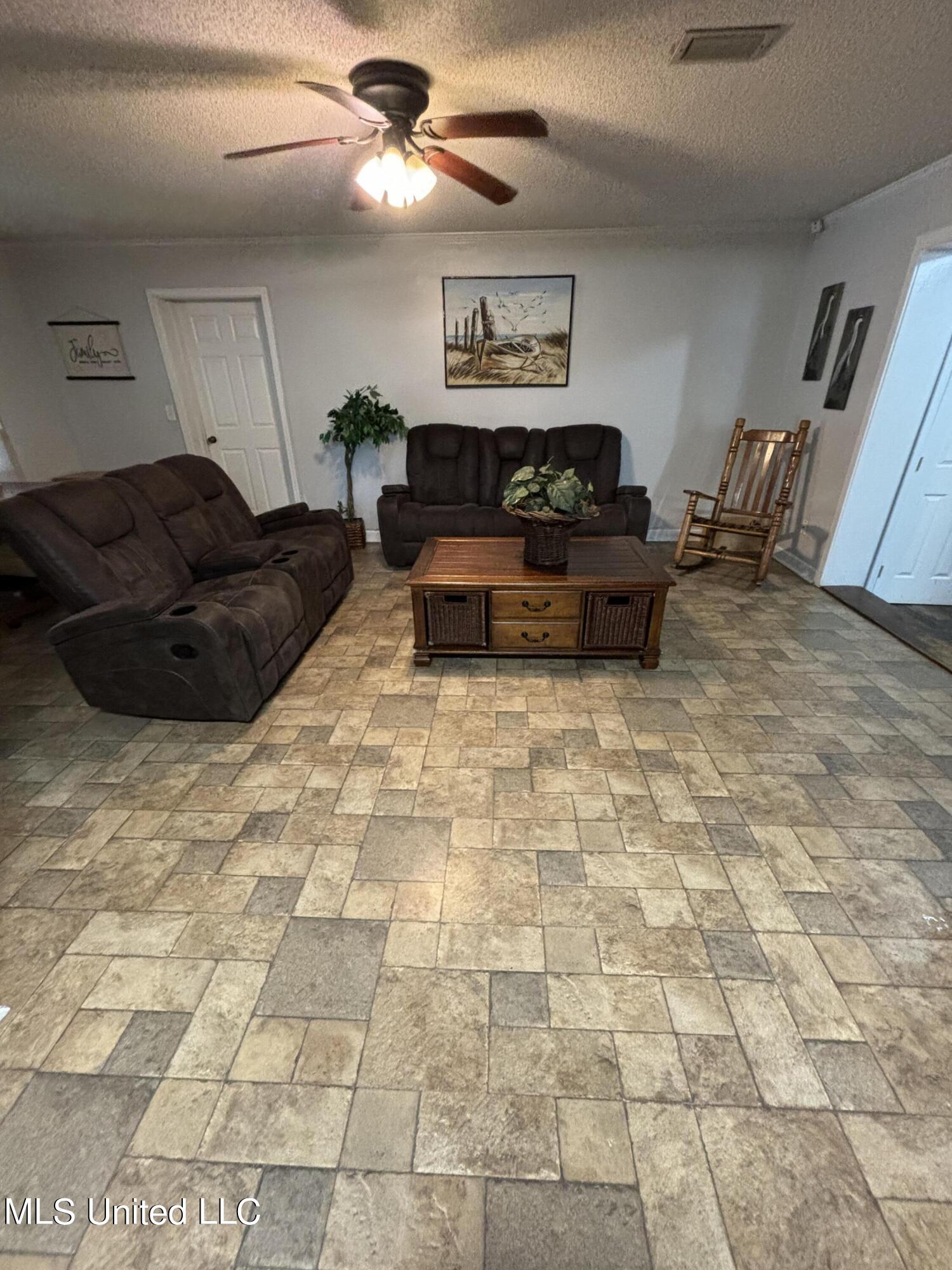119 N Seashore Avenue Property Photo 3