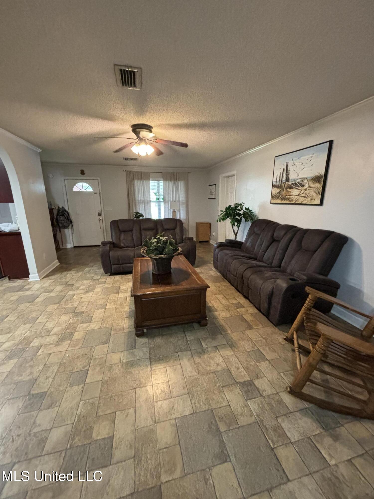 119 N Seashore Avenue Property Photo 4