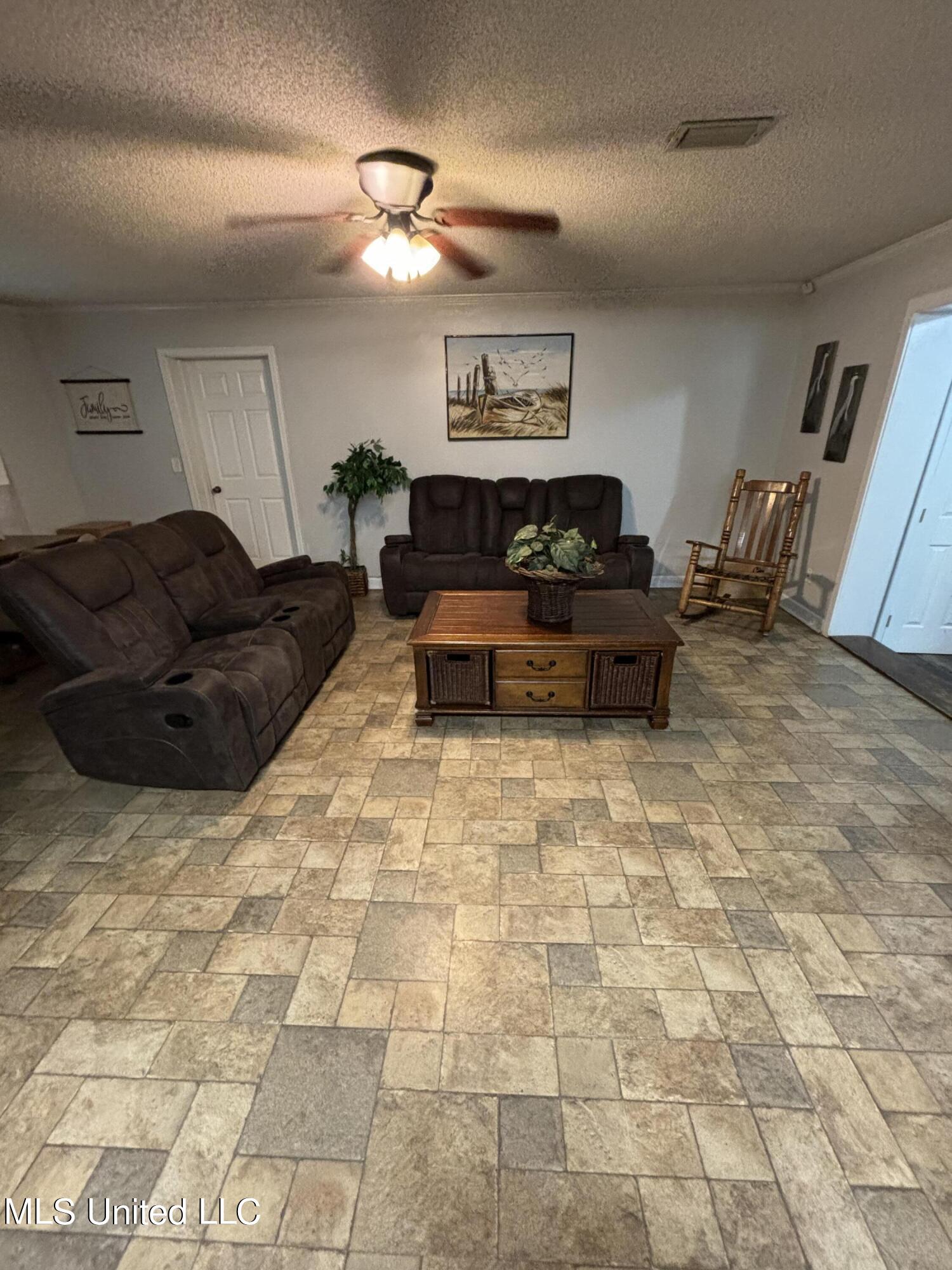119 N Seashore Avenue Property Photo 5