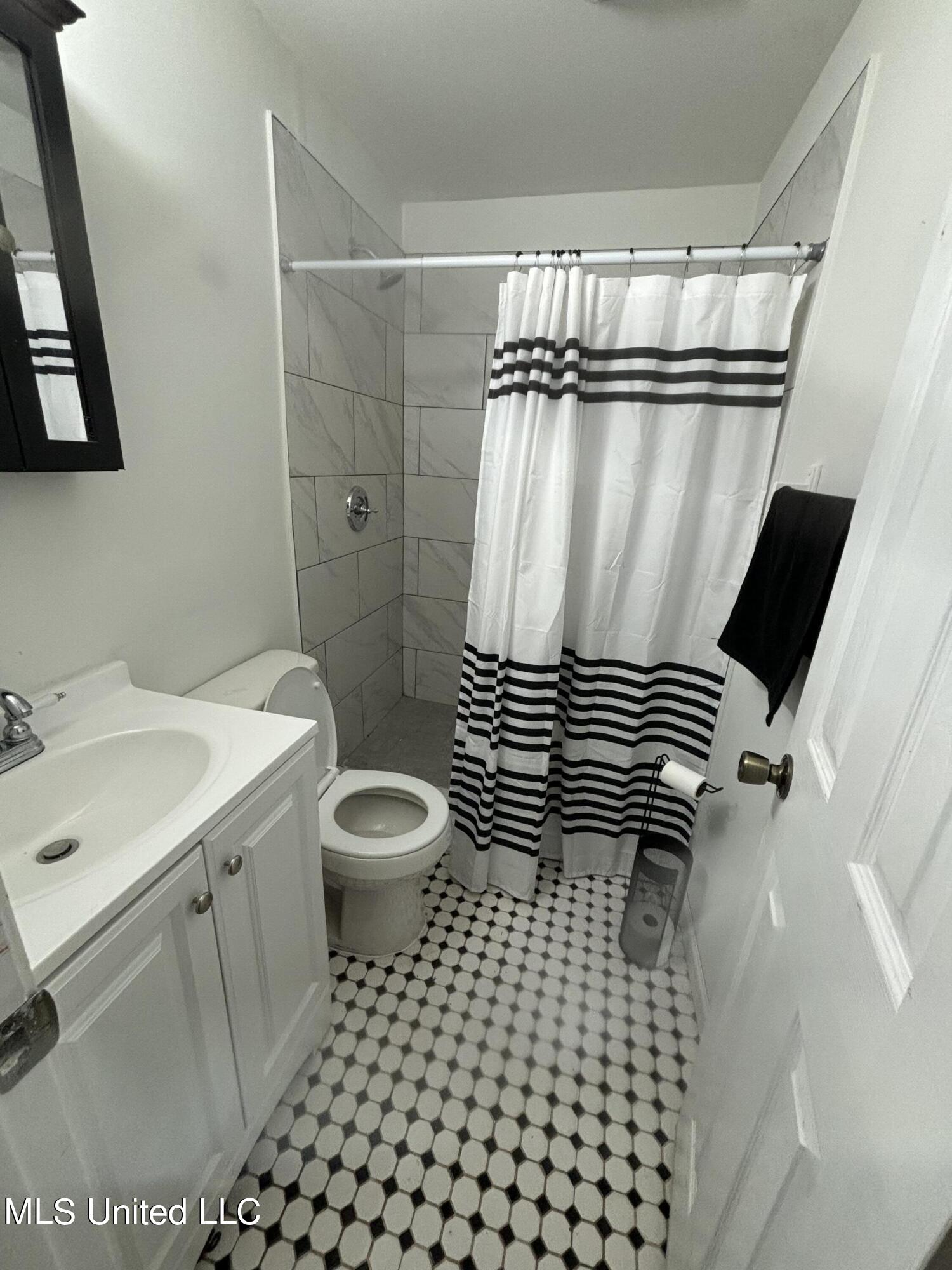 119 N Seashore Avenue Property Photo 19