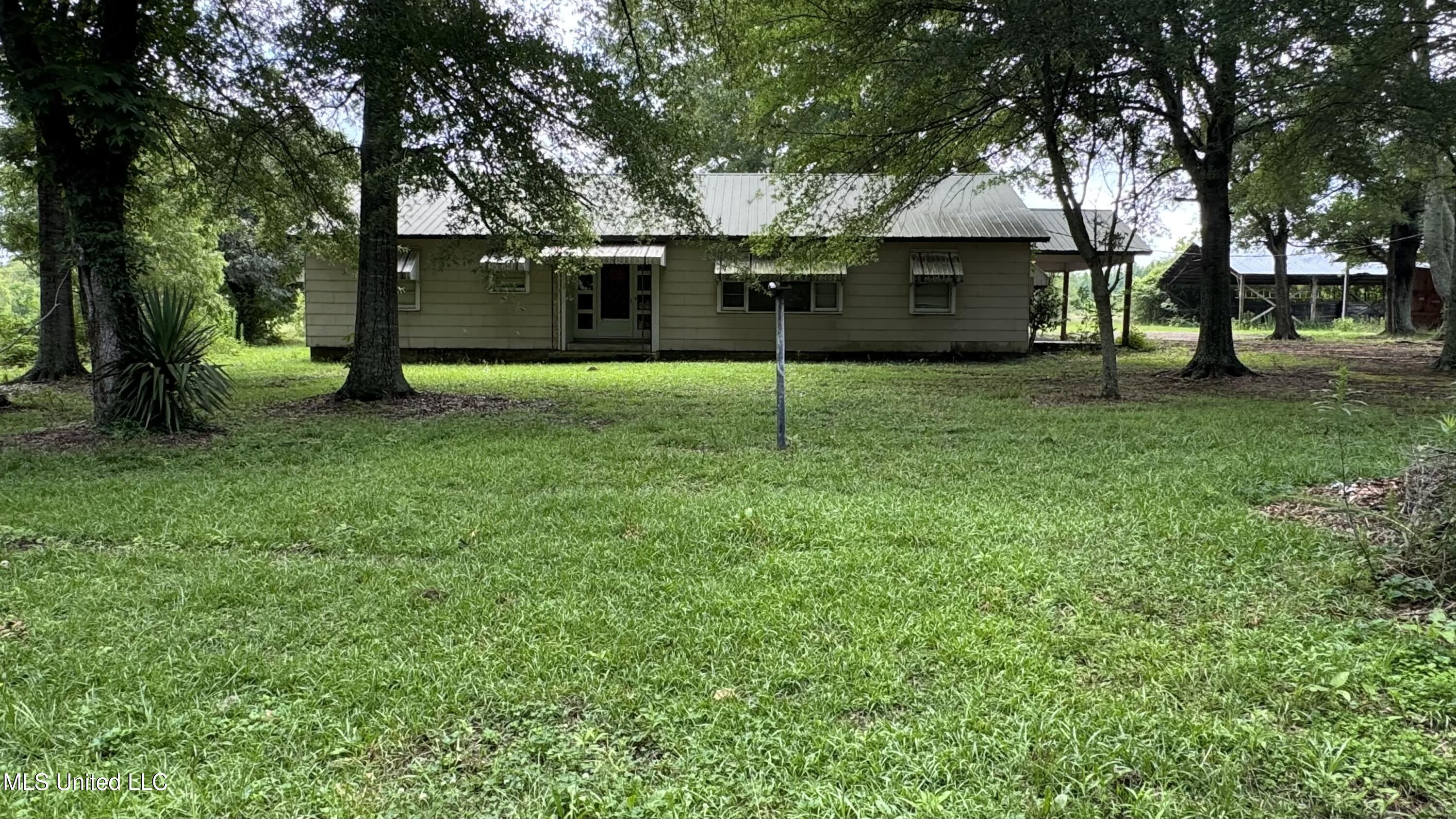 4513 Lawrence Hazel Road Property Photo 1