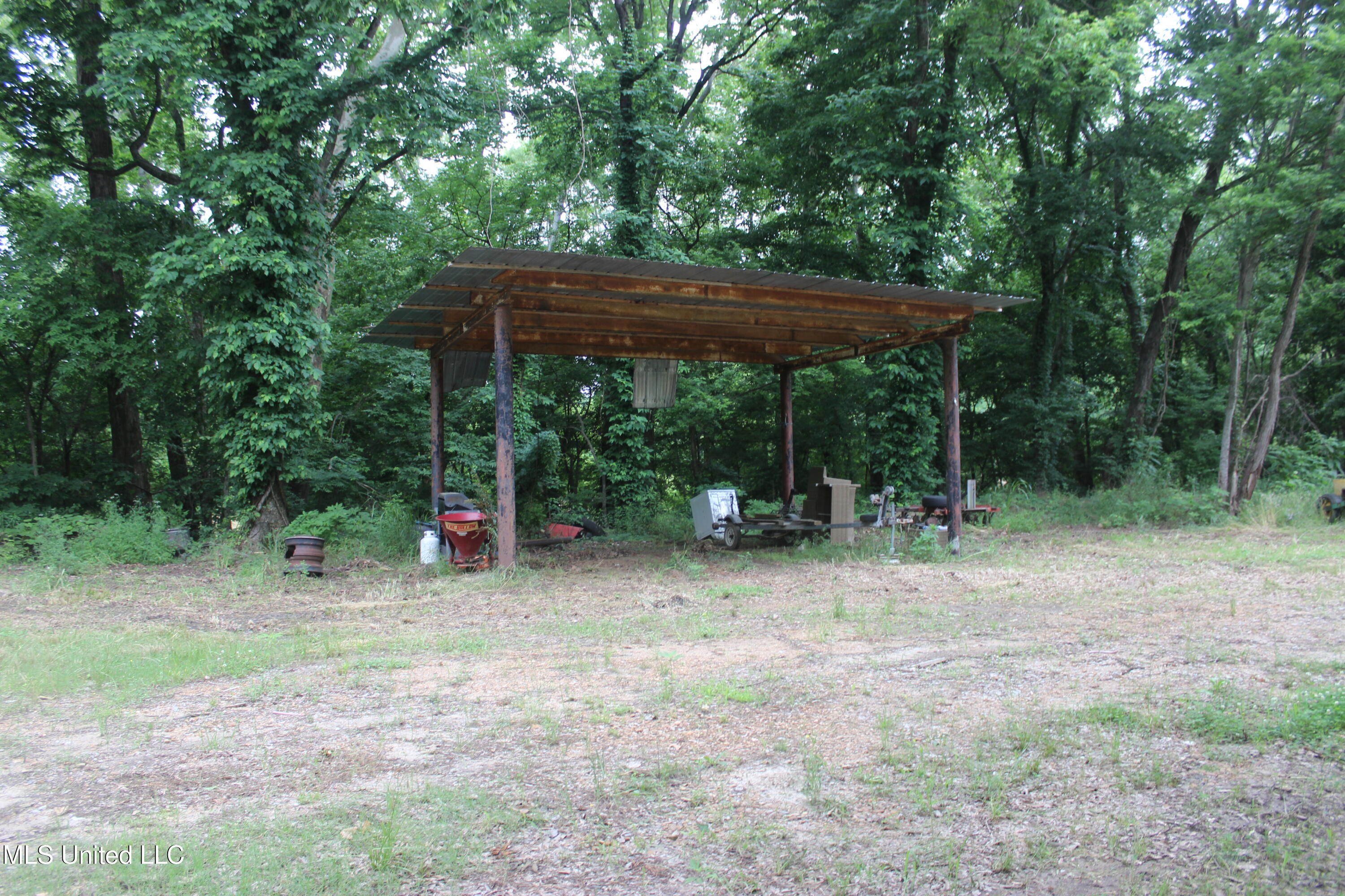 001 Levee Road Road Property Photo 10