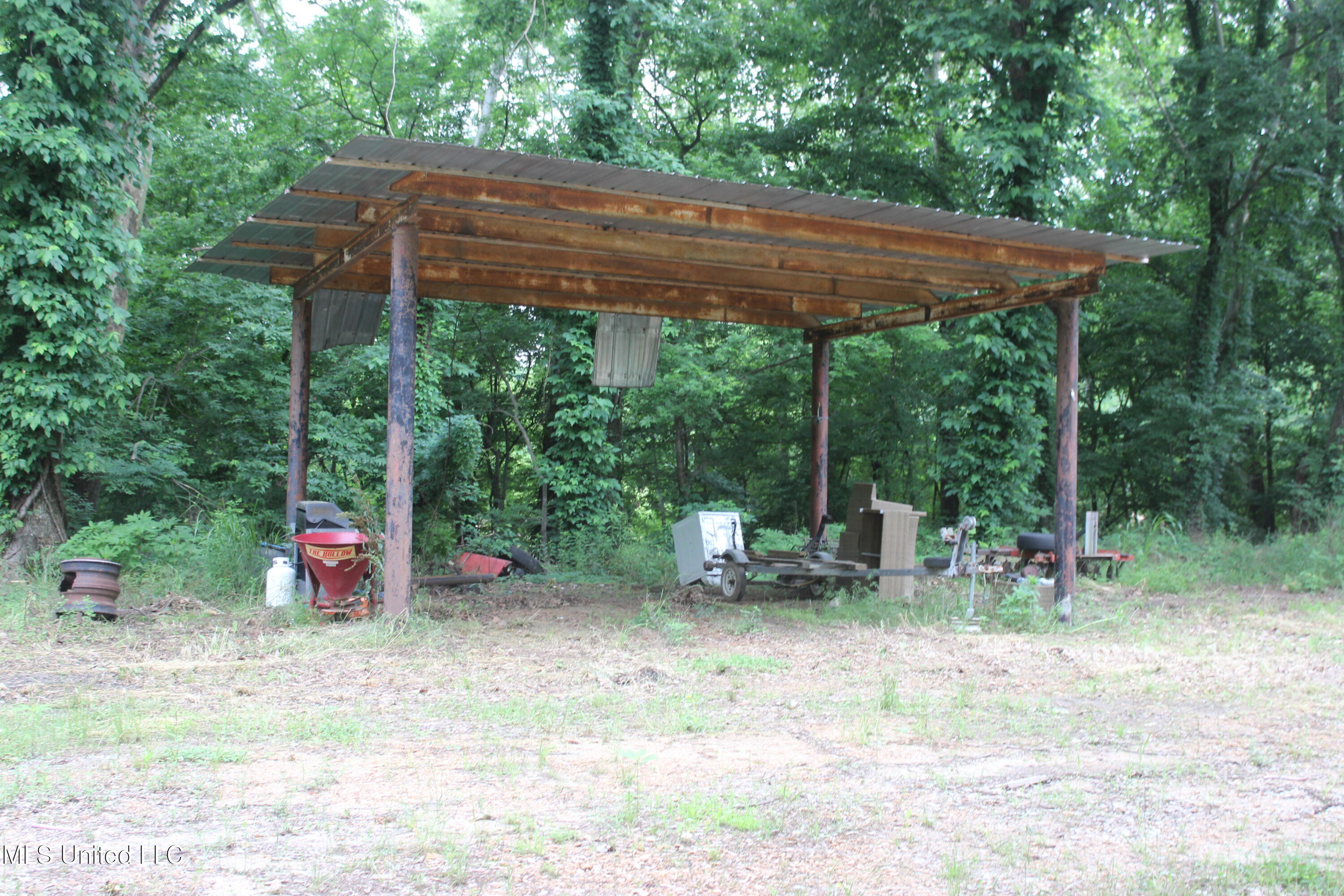 001 Levee Road Road Property Photo 11