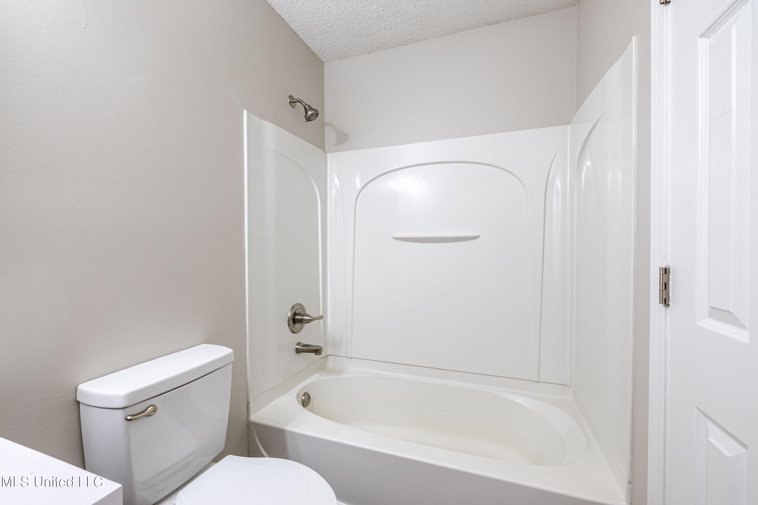 7241 Illinois Central Avenue Property Photo 14